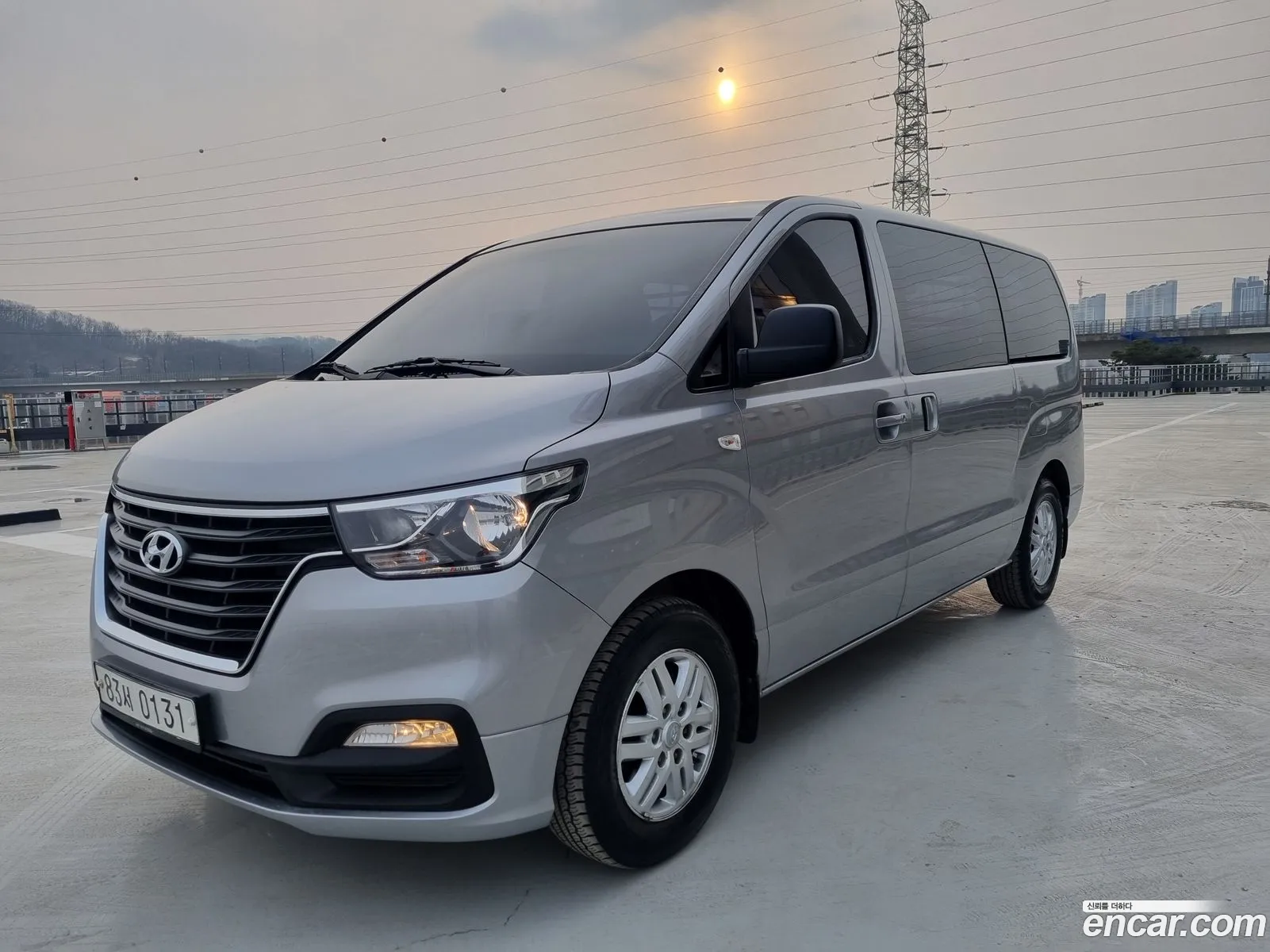The New Grand Starex Van 3 -Seater Smart - фотография 1759530