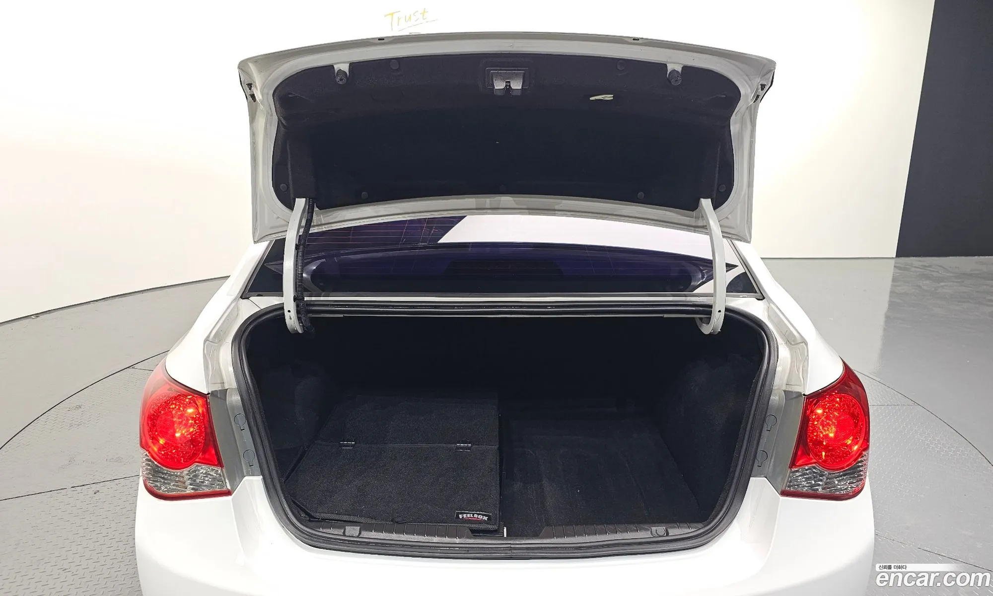 Chevrolet Cruze 18 Ltz 2013 - фотография 4937361