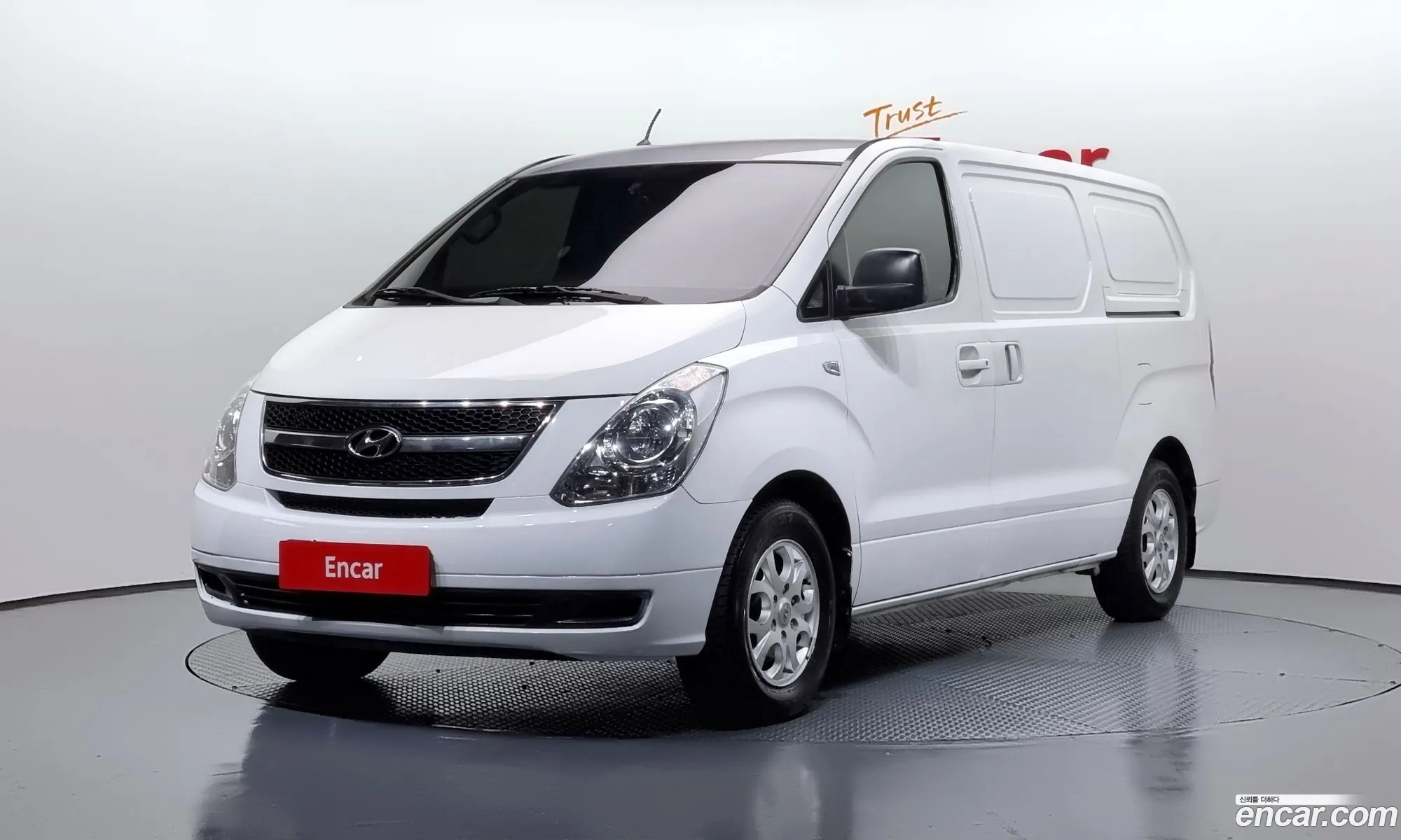 Grand Starex 3 -Seater Van Cvx Deluxe - фотография 1379839
