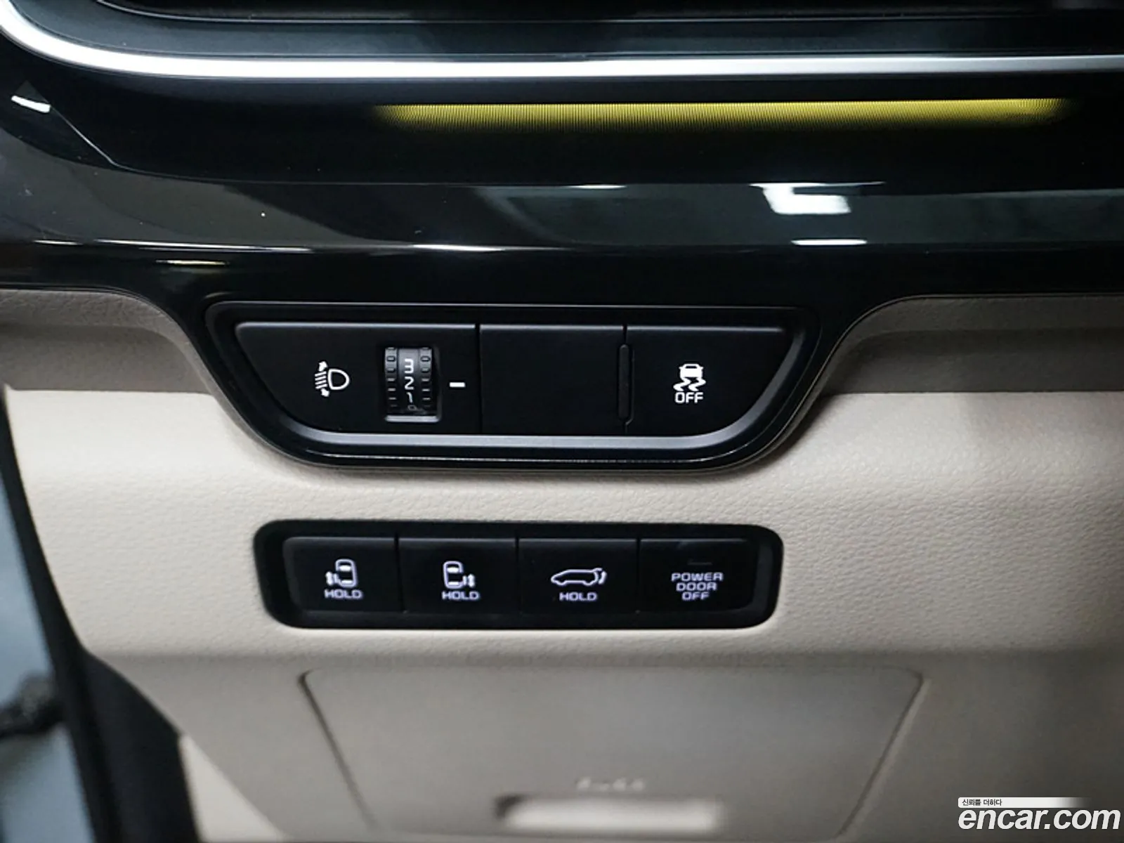 Kia Carnival 9-Seater Signature 2024 - фотография 11180213