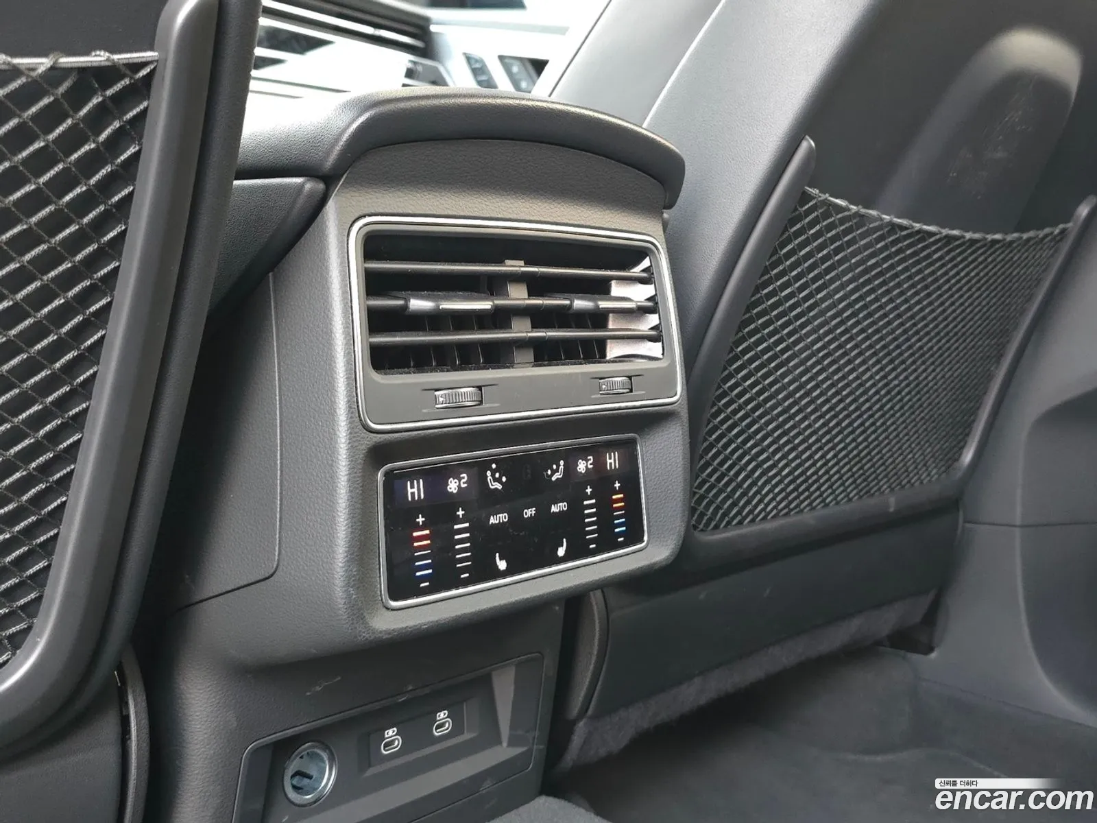 Audi Q8 55 Tfsi Quattro Premium 2023 - фотография 4282822