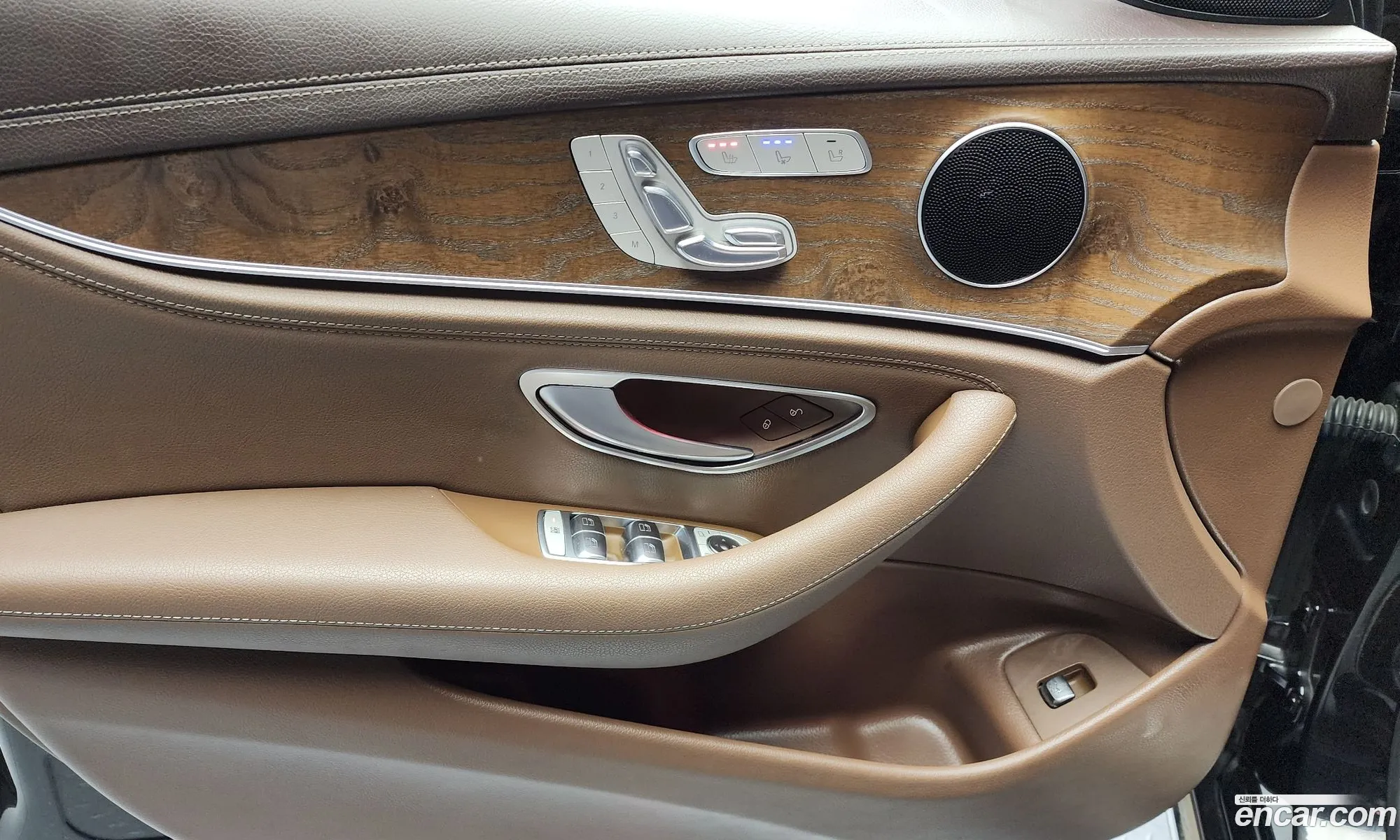 E-Class W213E300 Exclusive - фотография 11950247