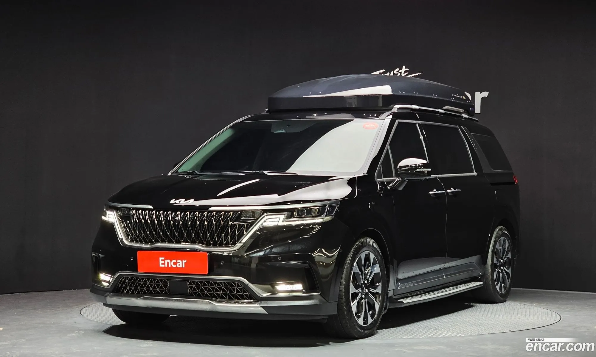Carnival 4Th Generation 7 -Seater Signature - фотография 11230166