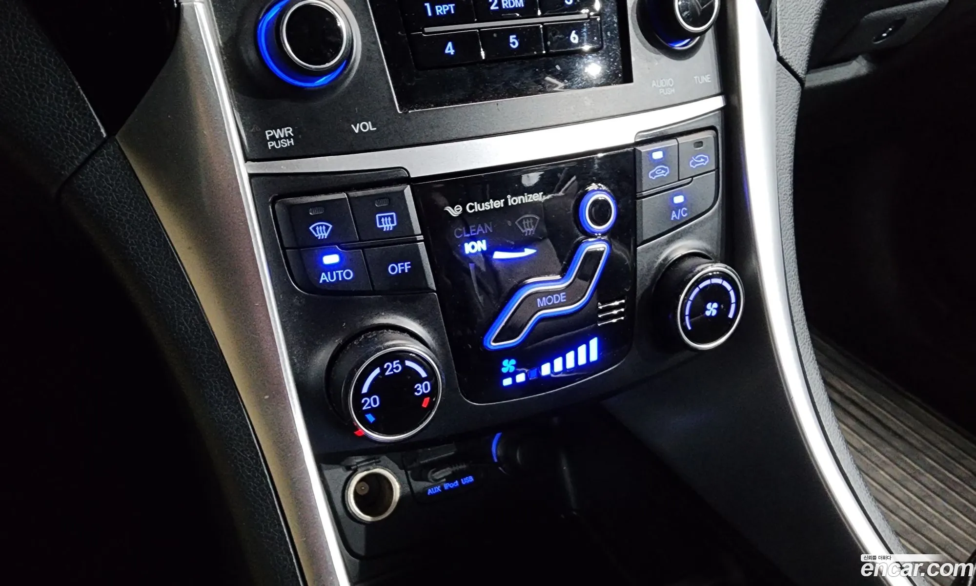 Hyundai Sonata Lpi Premier 2010 - фотография 15261751