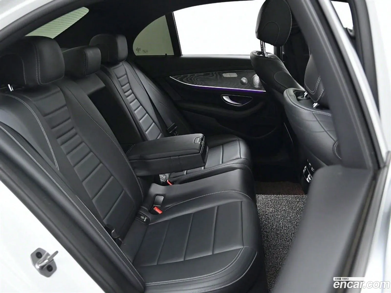 E-Class W213E350 4Matic Amg Line Edition - фотография 7464657