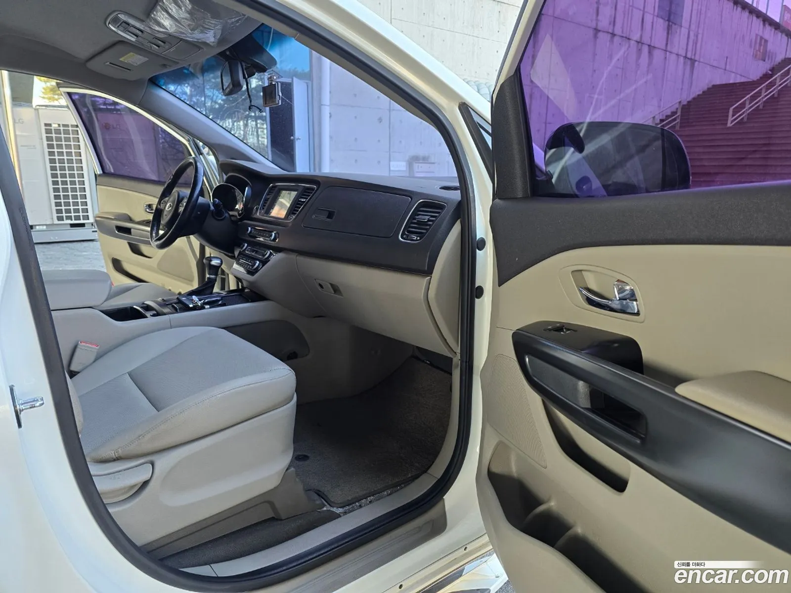All New Carnival 9 -Seater Luxury - фотография 11247238