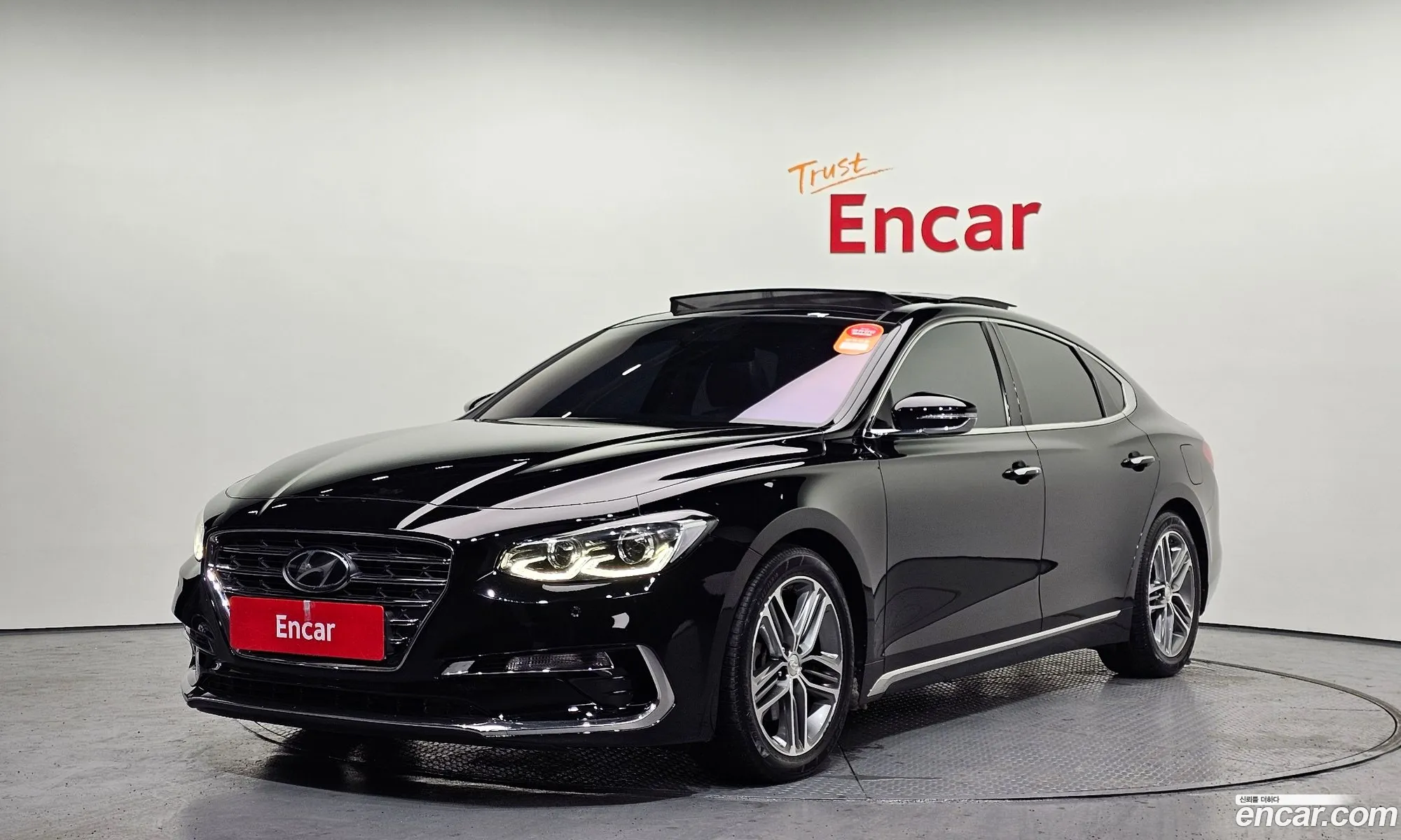 Grandeur Ig 30 Lpi Modern Rent -A -Car - фотография 998602