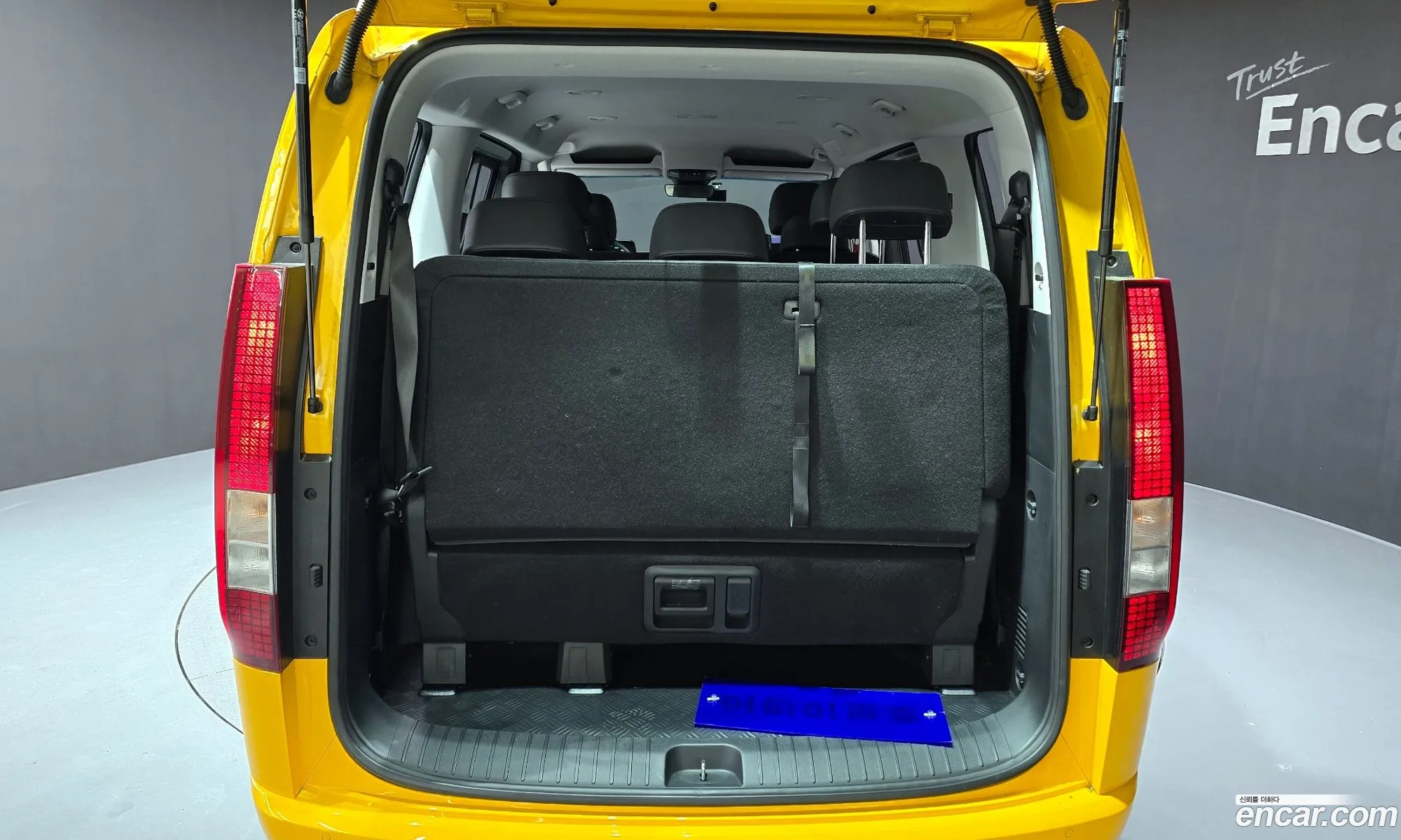 Staria L35 Childfare Car 11 -Seater - фотография 957161