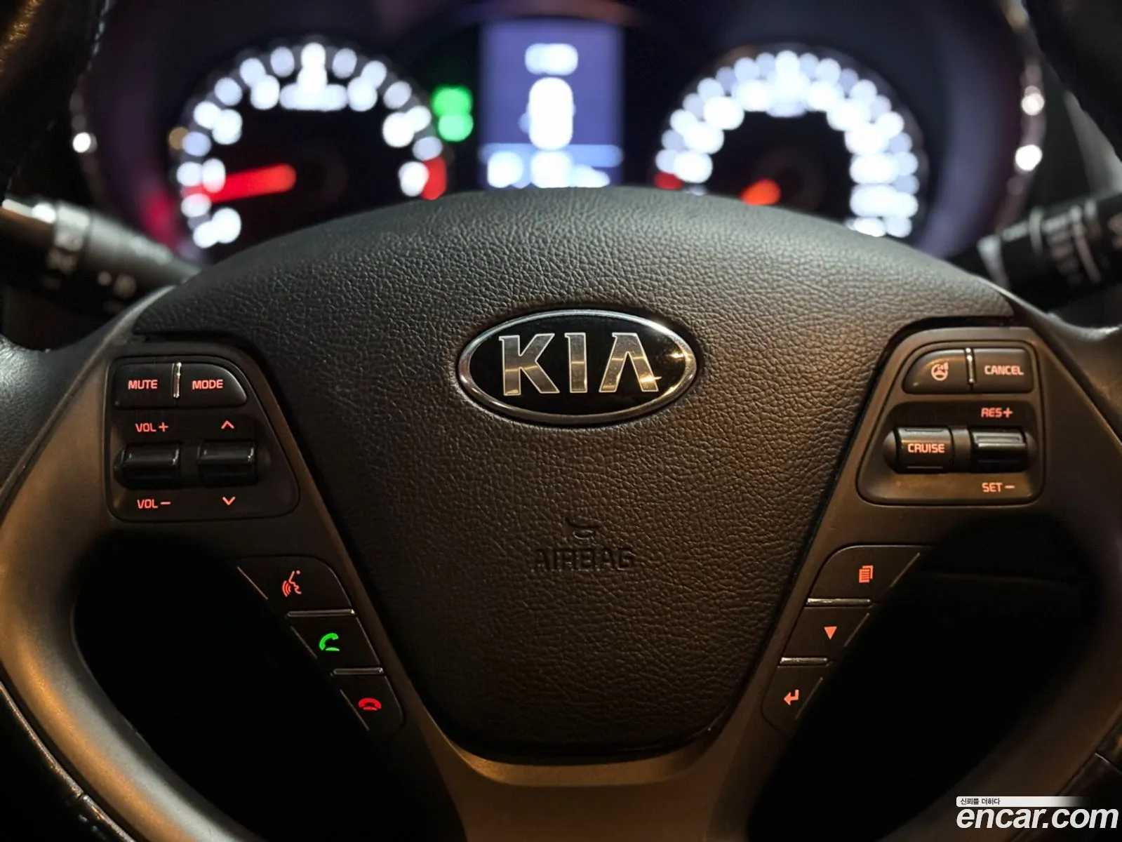 Kia K3 Prestige 2013 - фотография 11259276