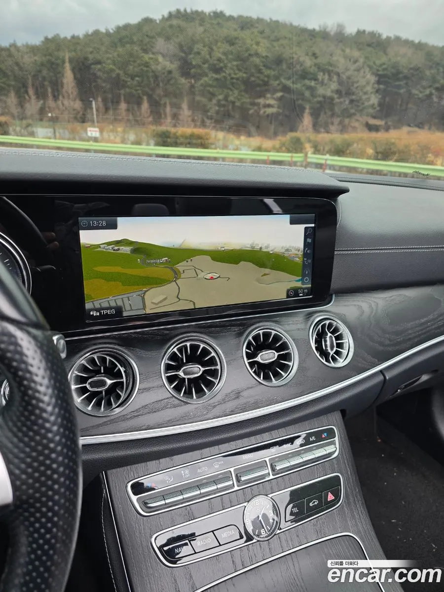 E-Class W213E220D Cabriolet - фотография 7629783