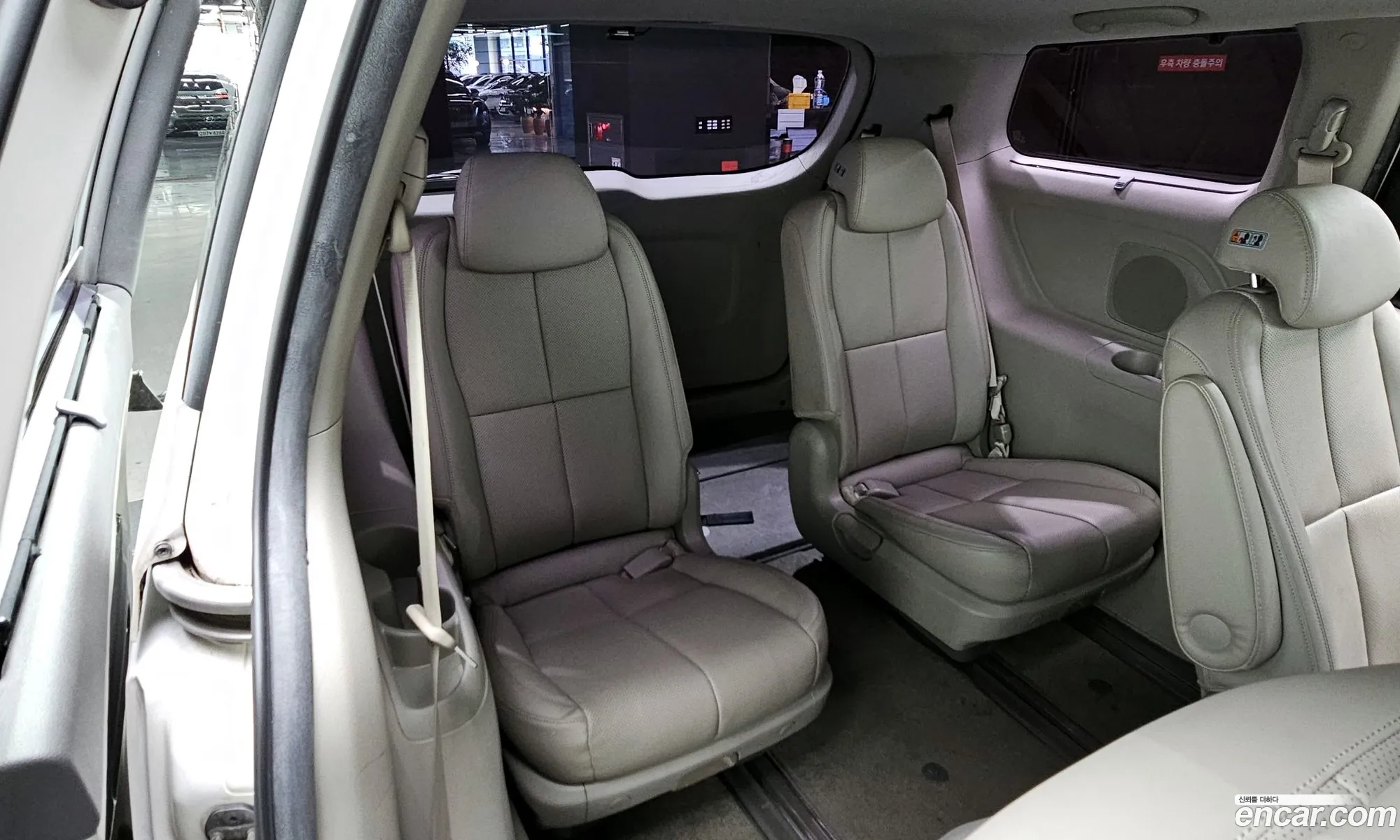 All New Carnival 9 -Seater Noblesse - фотография 11275365
