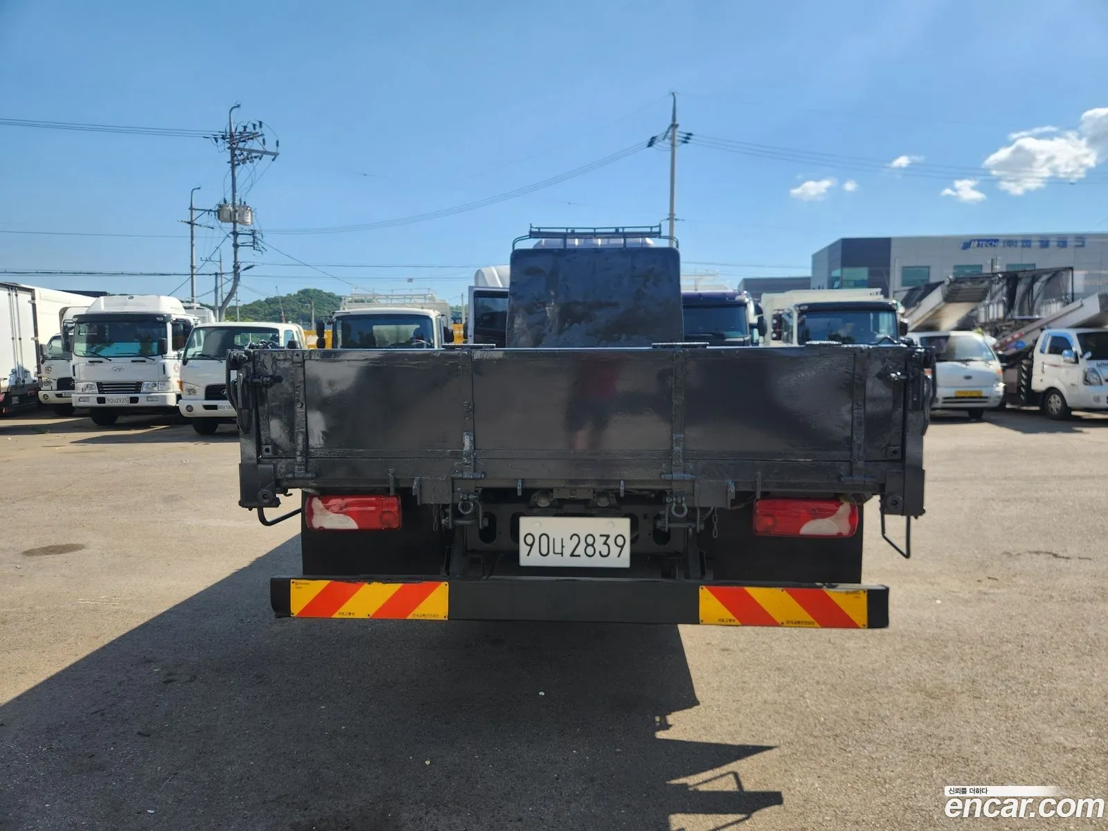 Prima Medium Truck Cargo Cargo Truck 45 Ton Super Deluxe - фотография 4604427
