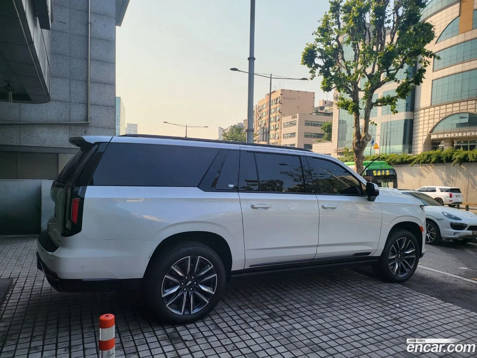 Escalade 5Th Generation 62 Esv Esv Sports Platinum - фотография 3522455
