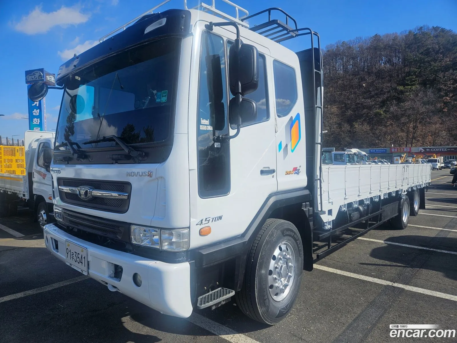Nobus Mid -Size Truckcargo Truck 75 Ton Royale - фотография 4499275