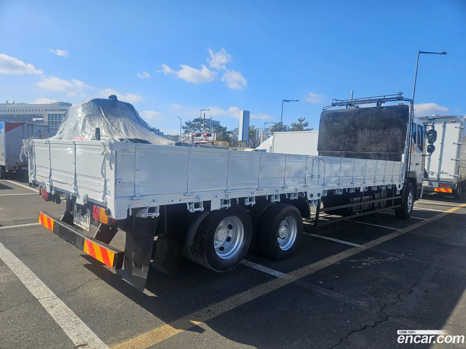 Nobus Mid -Size Truckcargo Truck 75 Ton Royale - фотография 4499279