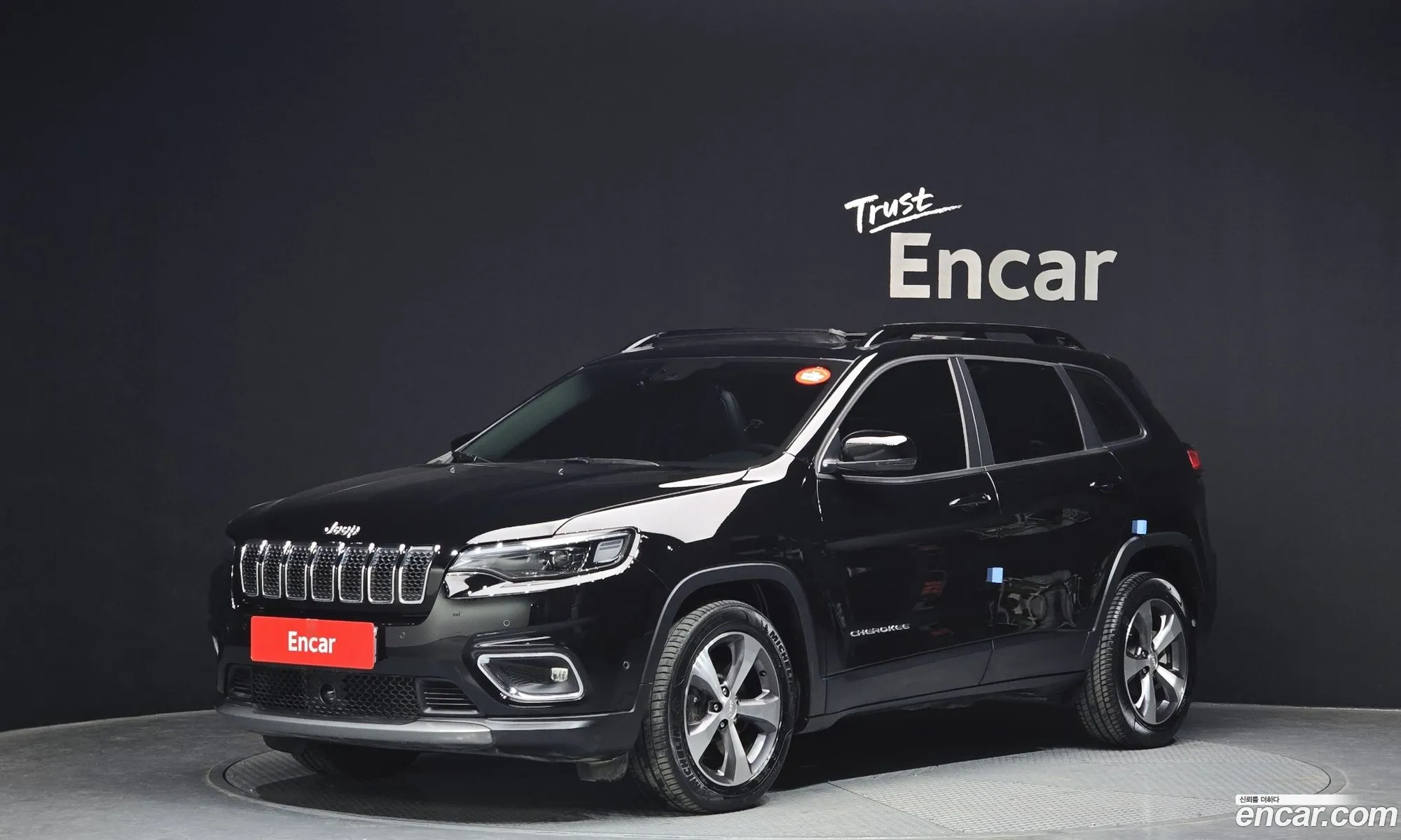 Cherokee Kl 24 Limited 2Wd - фотография 15142450