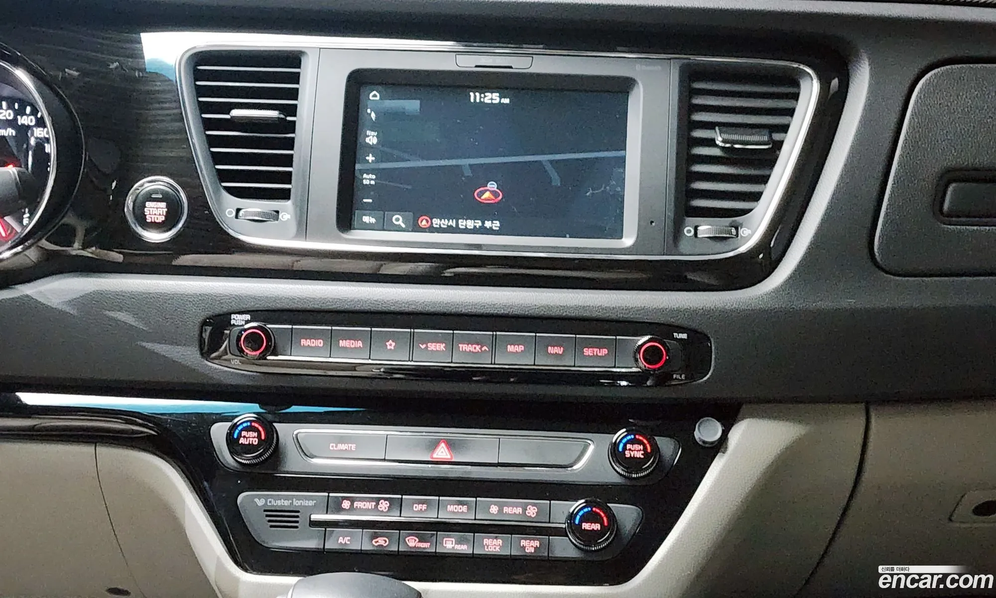 Kia Carnival 9-Seater Noblesse Special 2018 - фотография 11317014