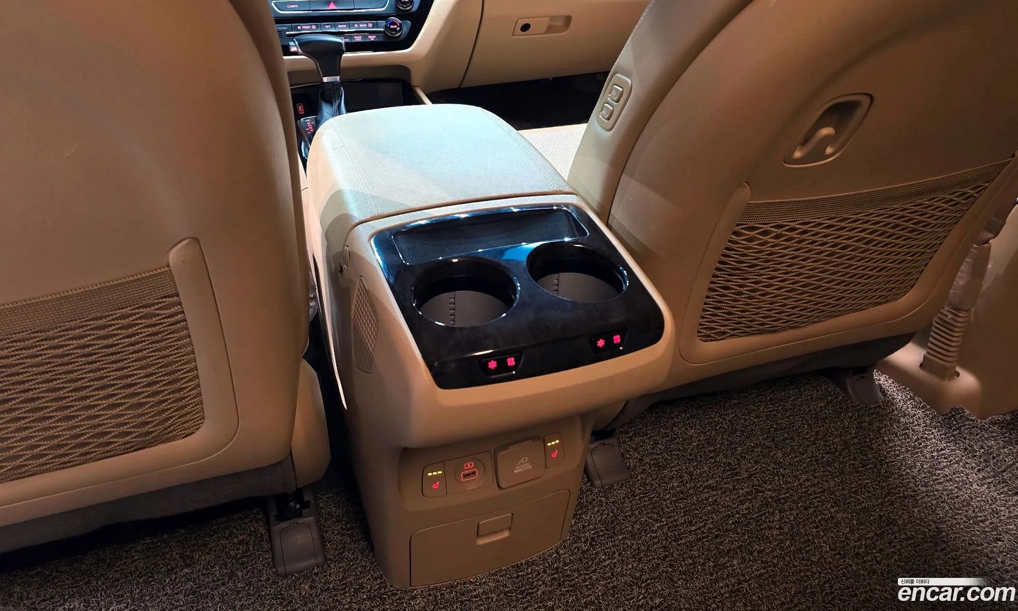The New Carnival Gasoline 7 -Seater High Limousine President - фотография 11302853