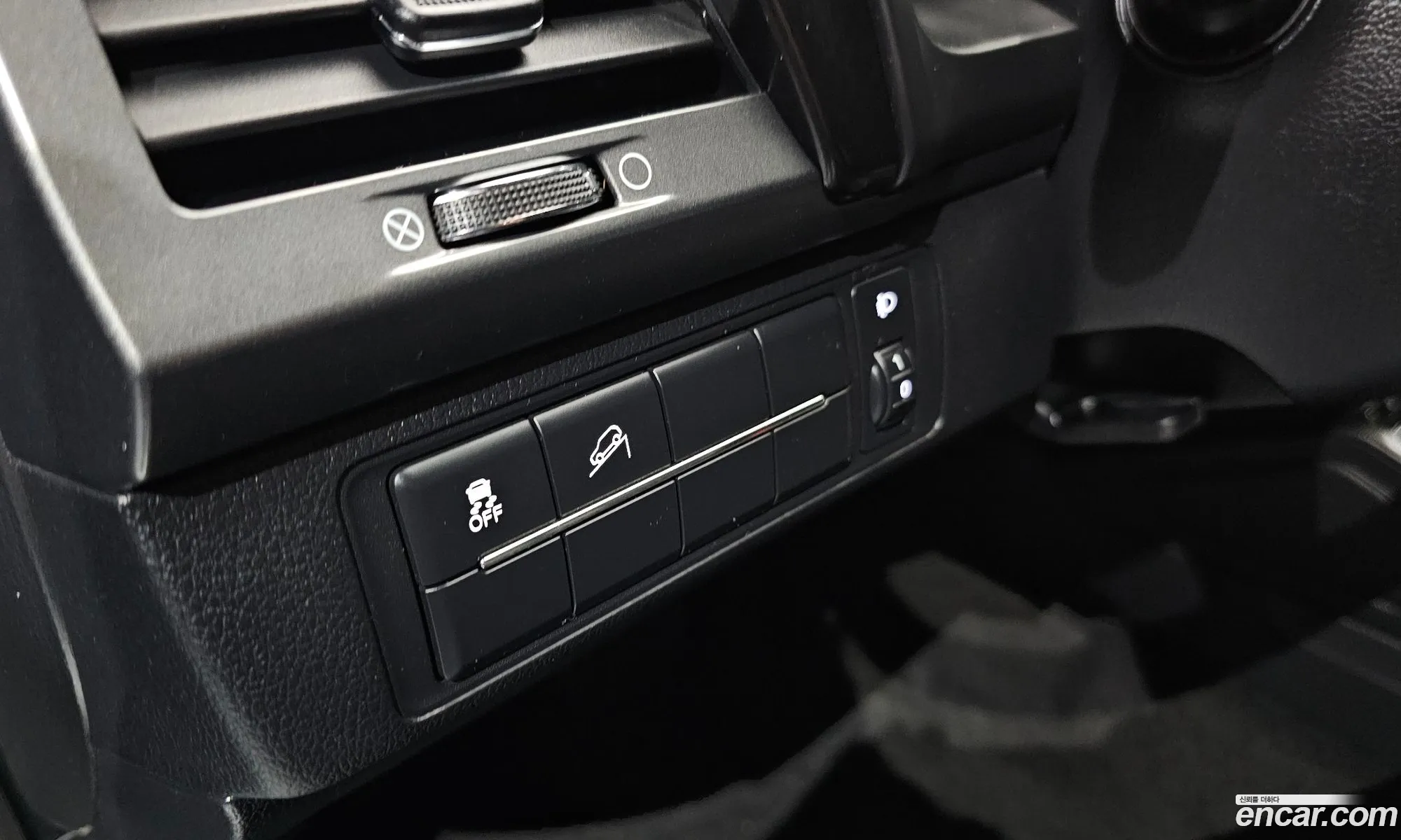 The New Rexton Sports Diesel 22 4Wd Prestige - фотография 19910291