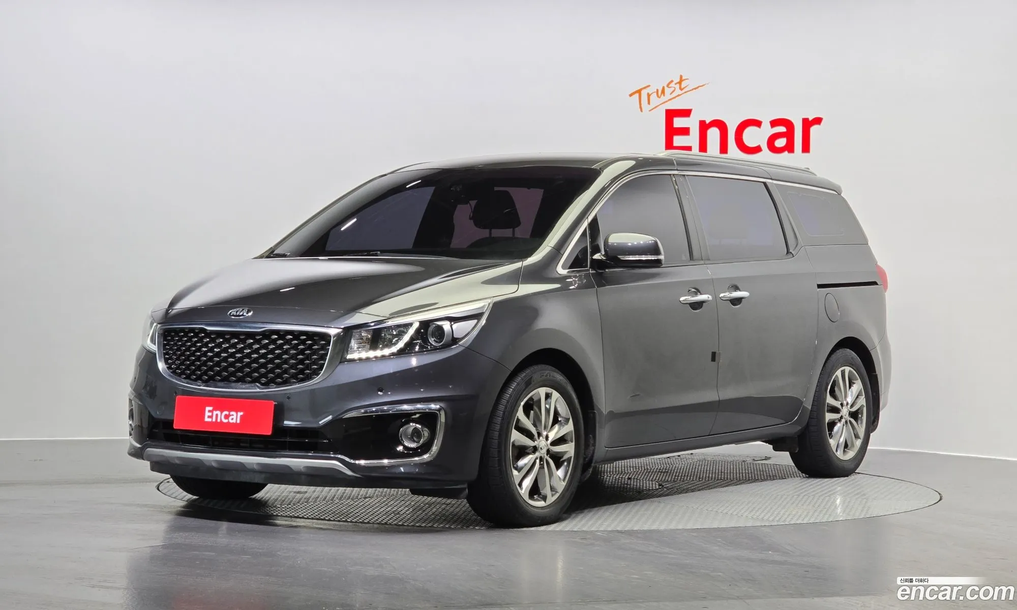 All -New Carnival 7 -Seater Limousine Magic Space - фотография 11296576