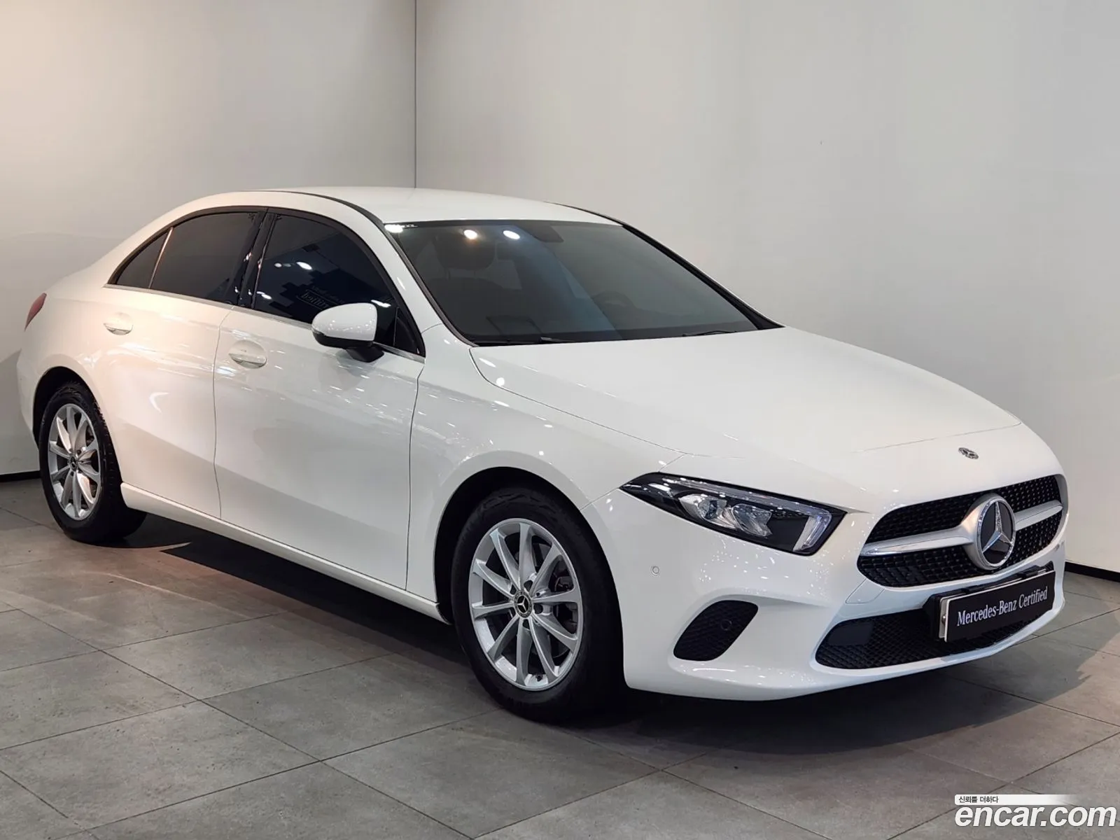 A-Class W177A220 Sedan - фотография 6936427