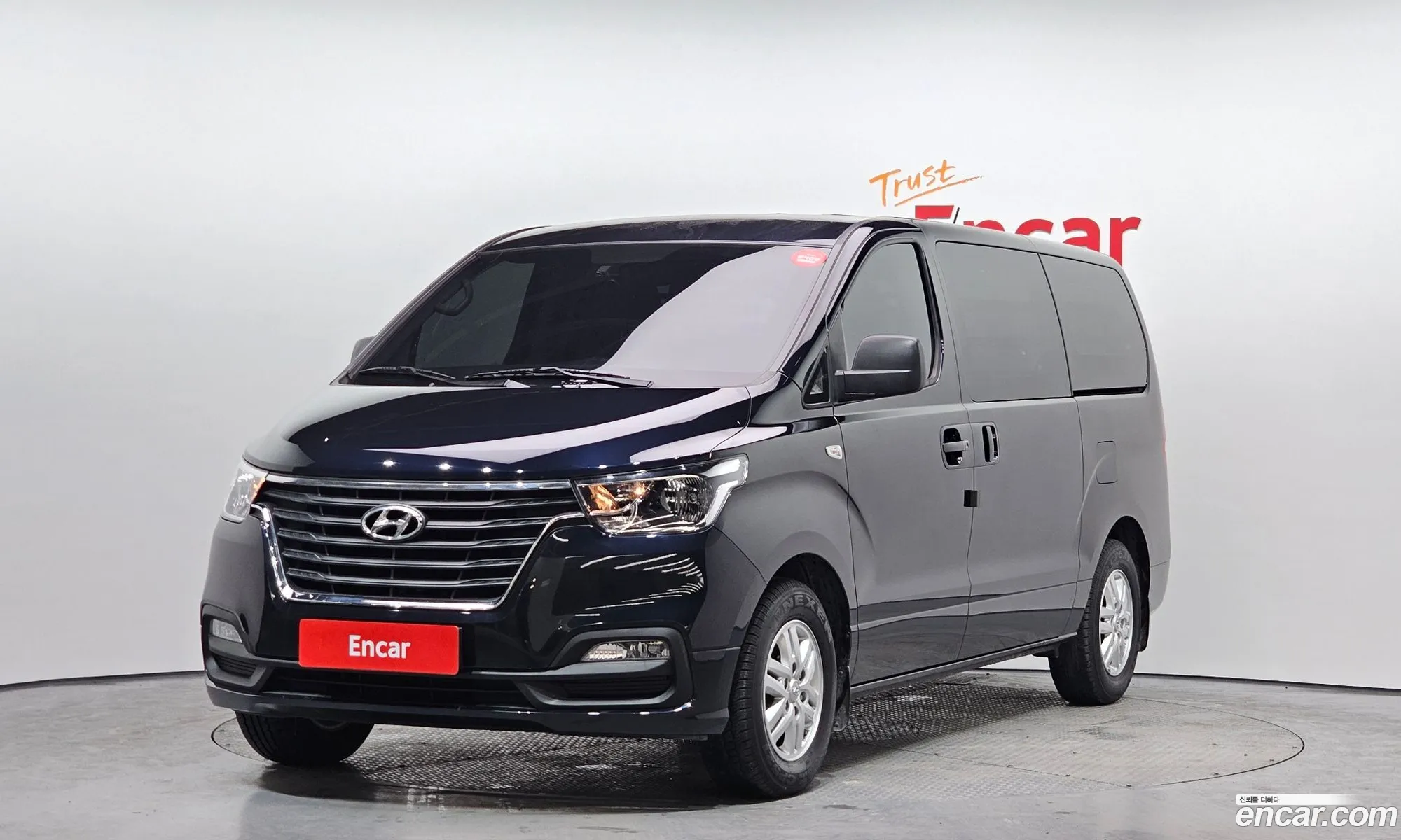The New Grand Starex Van 3 -Seater Smart - фотография 13719707