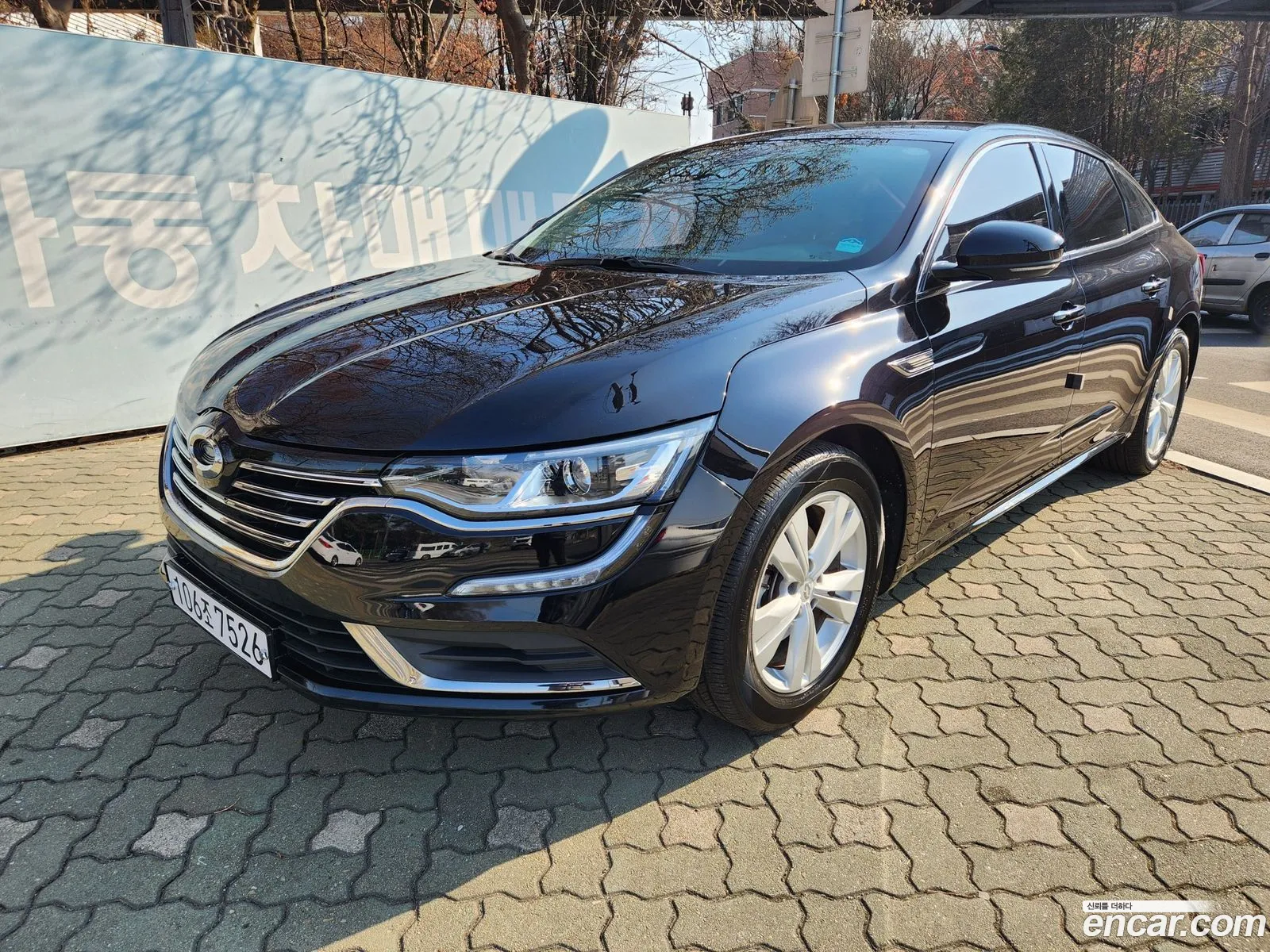 Sm6 20 Lpe Se Rent -A -Car - фотография 11092839