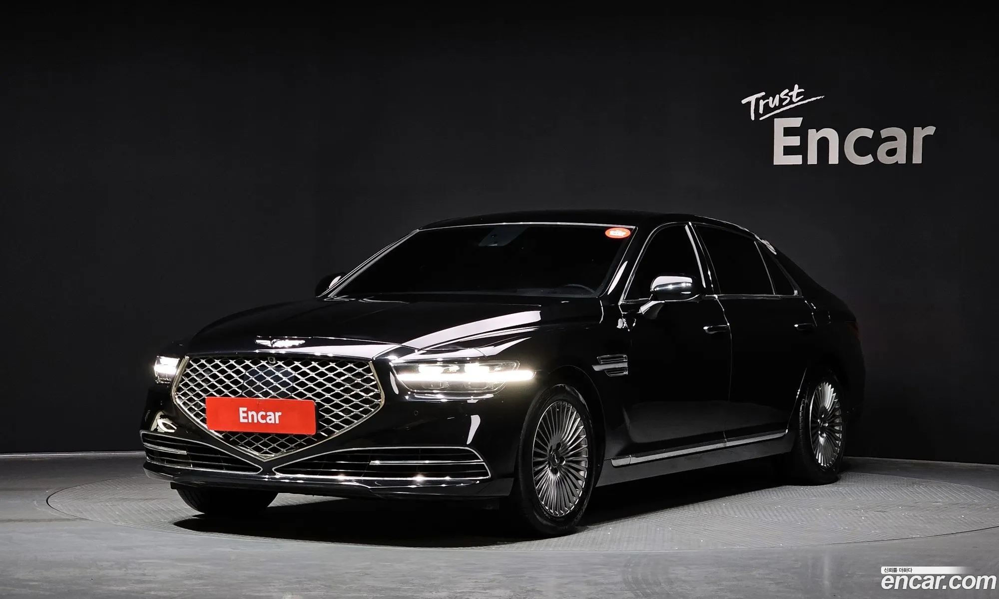 G90 38 Luxury - фотография 12338137