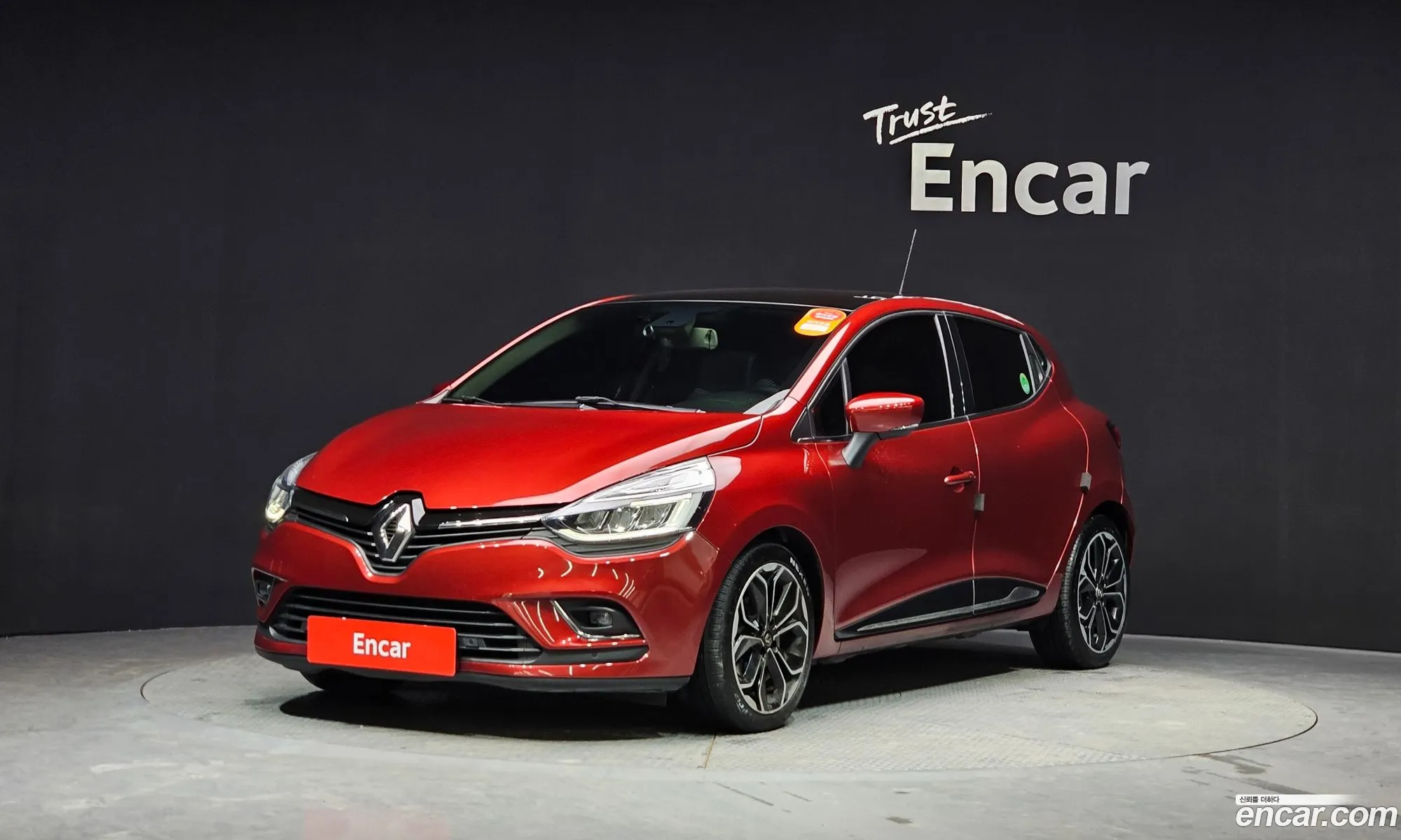 Clio Intense Panoramic - фотография 11092815