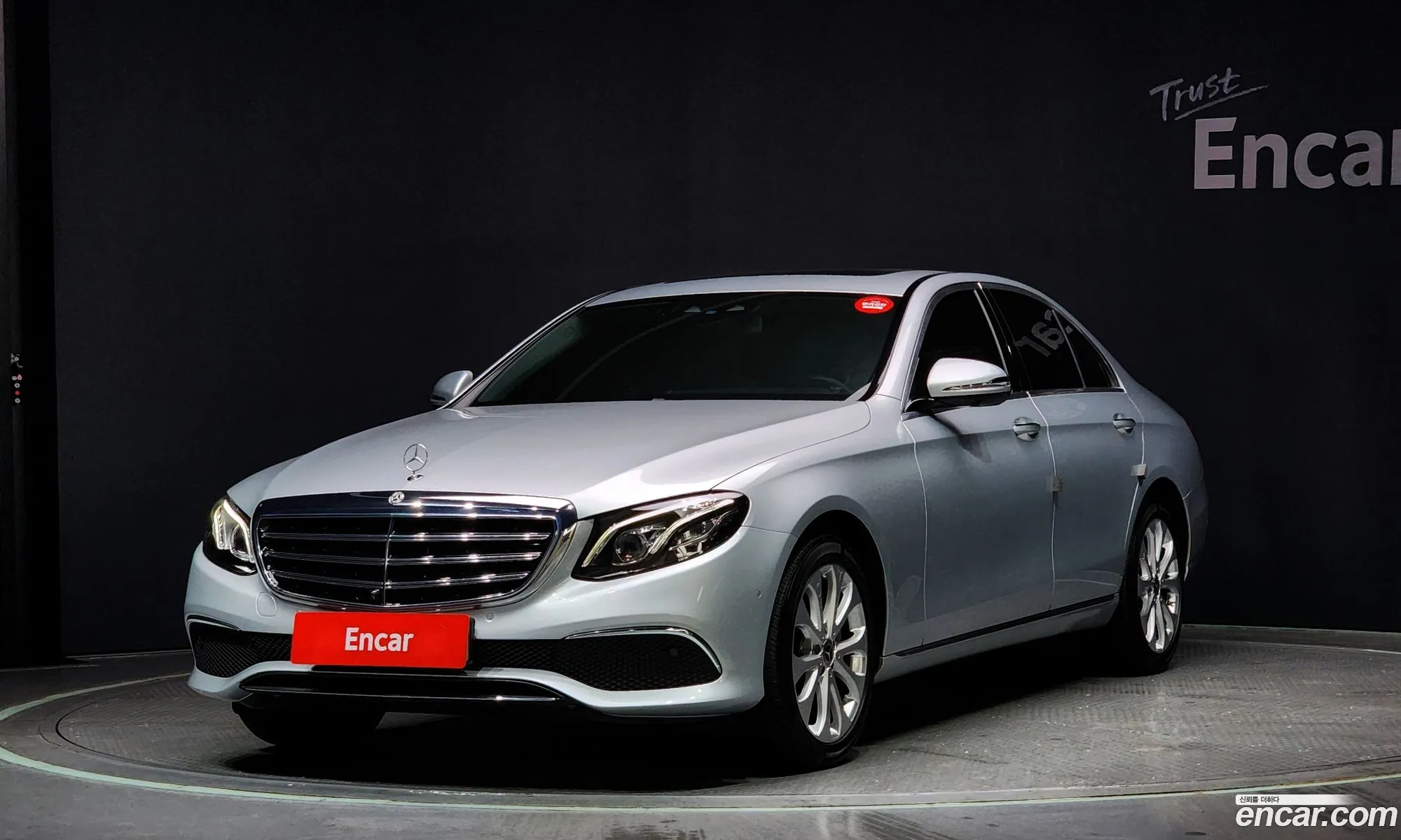 E-Class W213 E300 Exclusive - фотография 11226518