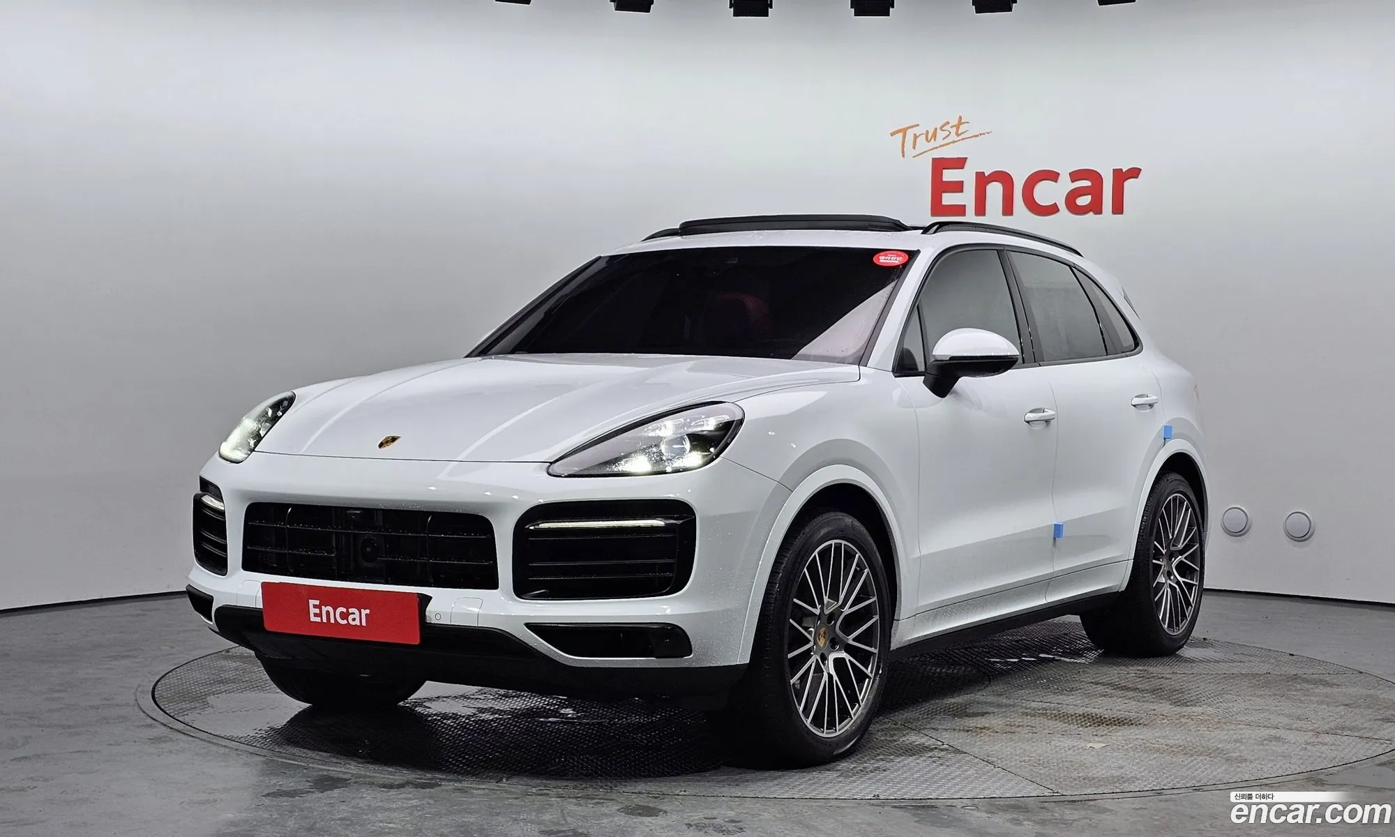 Cayenne Po536 30 Platinum Edition - фотография 5631445