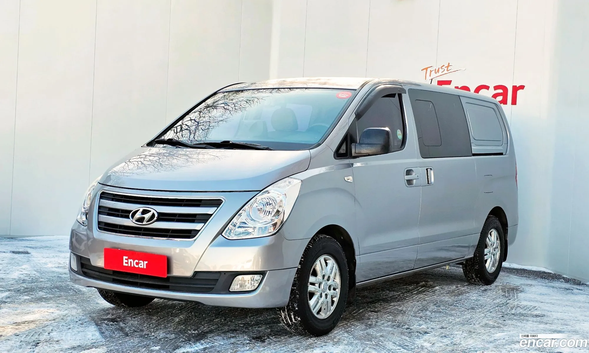 Grand Starex 5 -Seater Van Smart - фотография 5041736