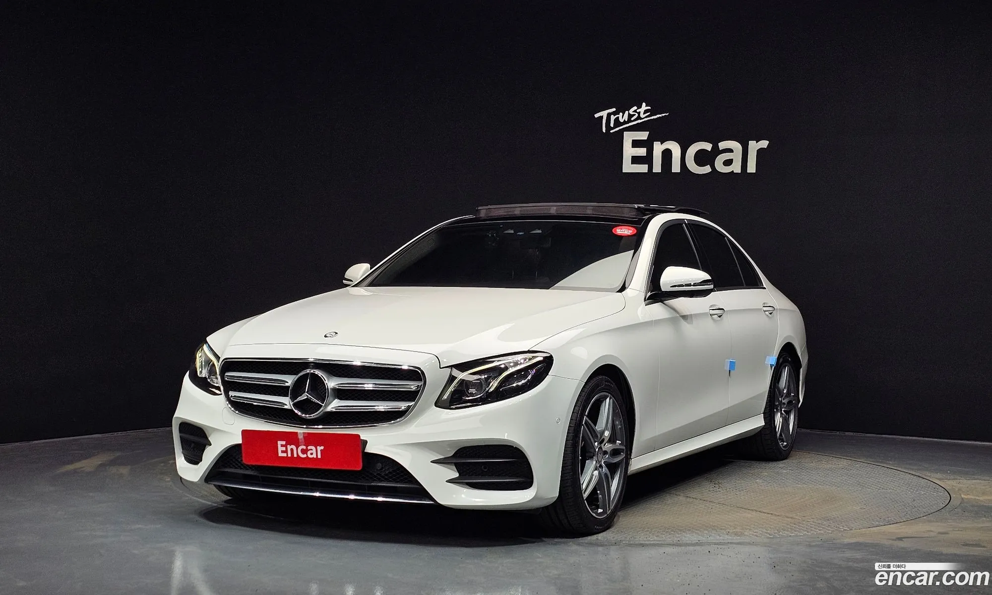Mercedes-Benz E-Klasse E300 Amg Line 2017 - фотография 6707903