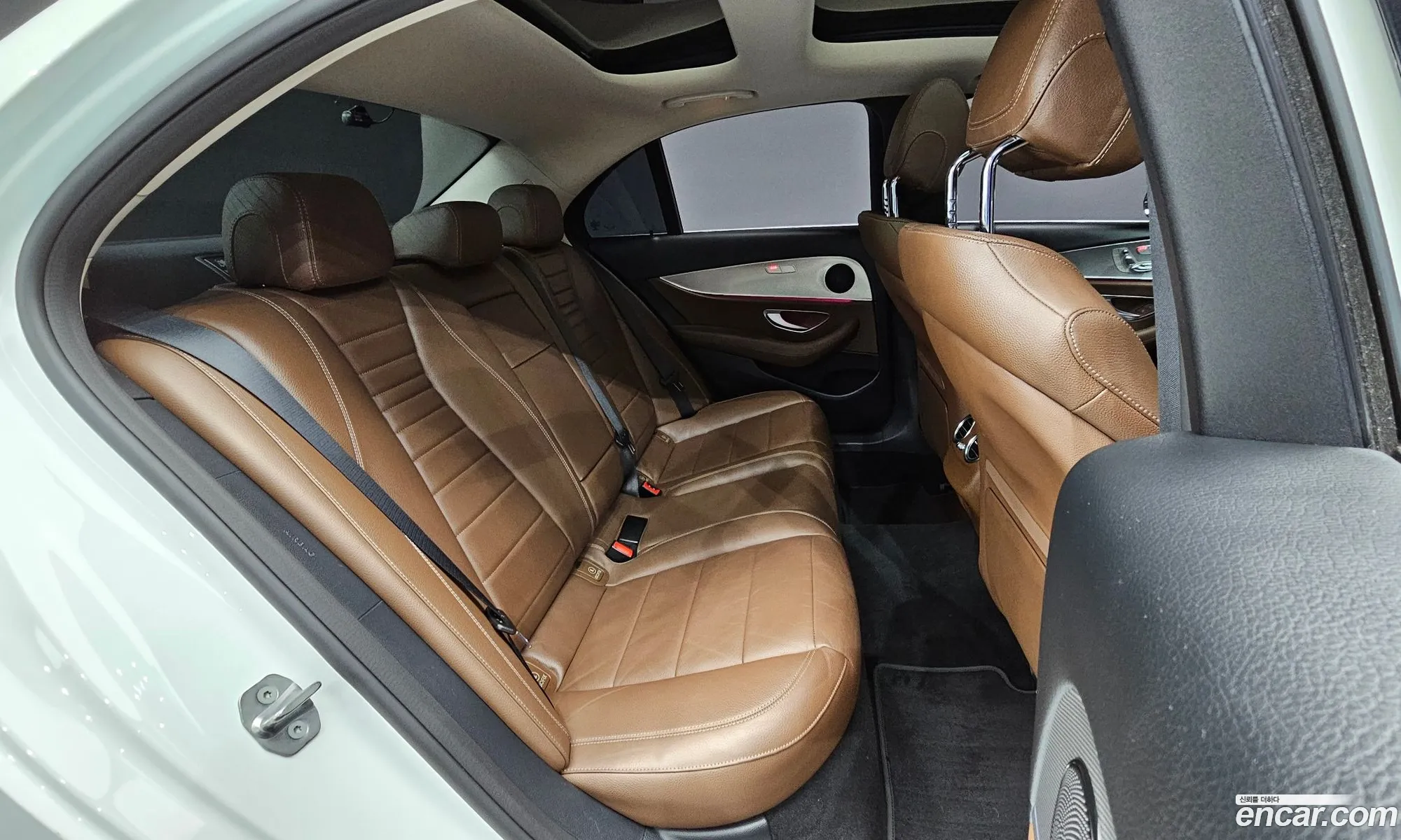Mercedes-Benz E-Klasse E300 Amg Line 2017 - фотография 6707905