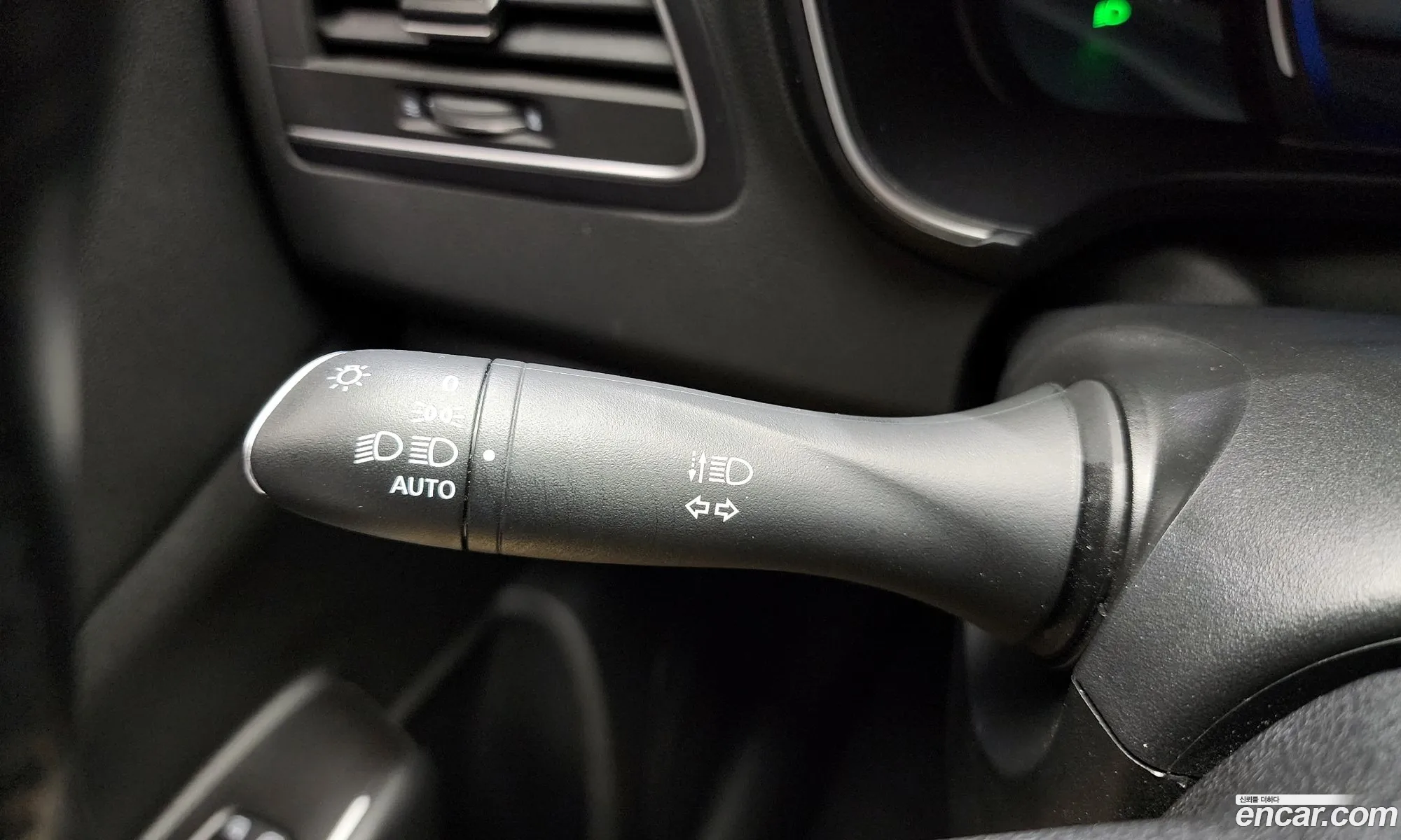 Renault Samsung Qm6 20 Gde Le Signature 2Wd 2022 - фотография 15702544