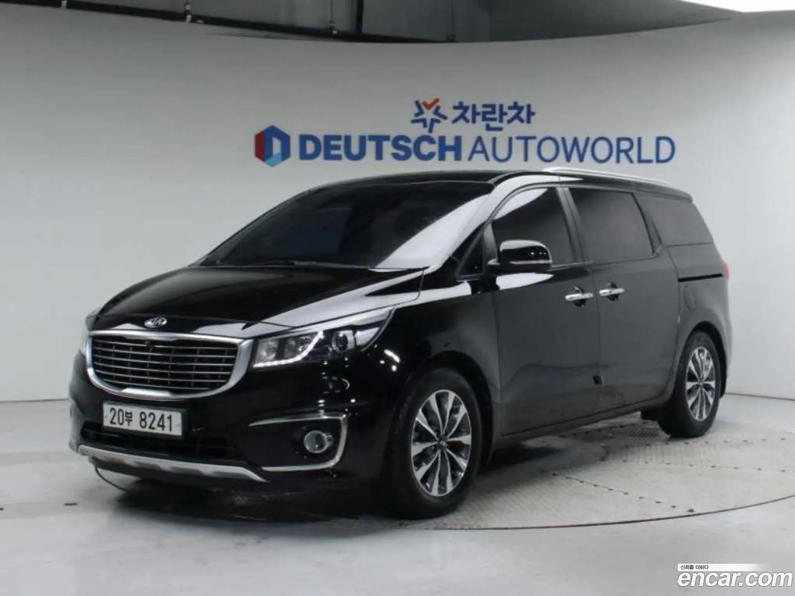 All New Carnival 9 -Seater Luxury - фотография 12297504