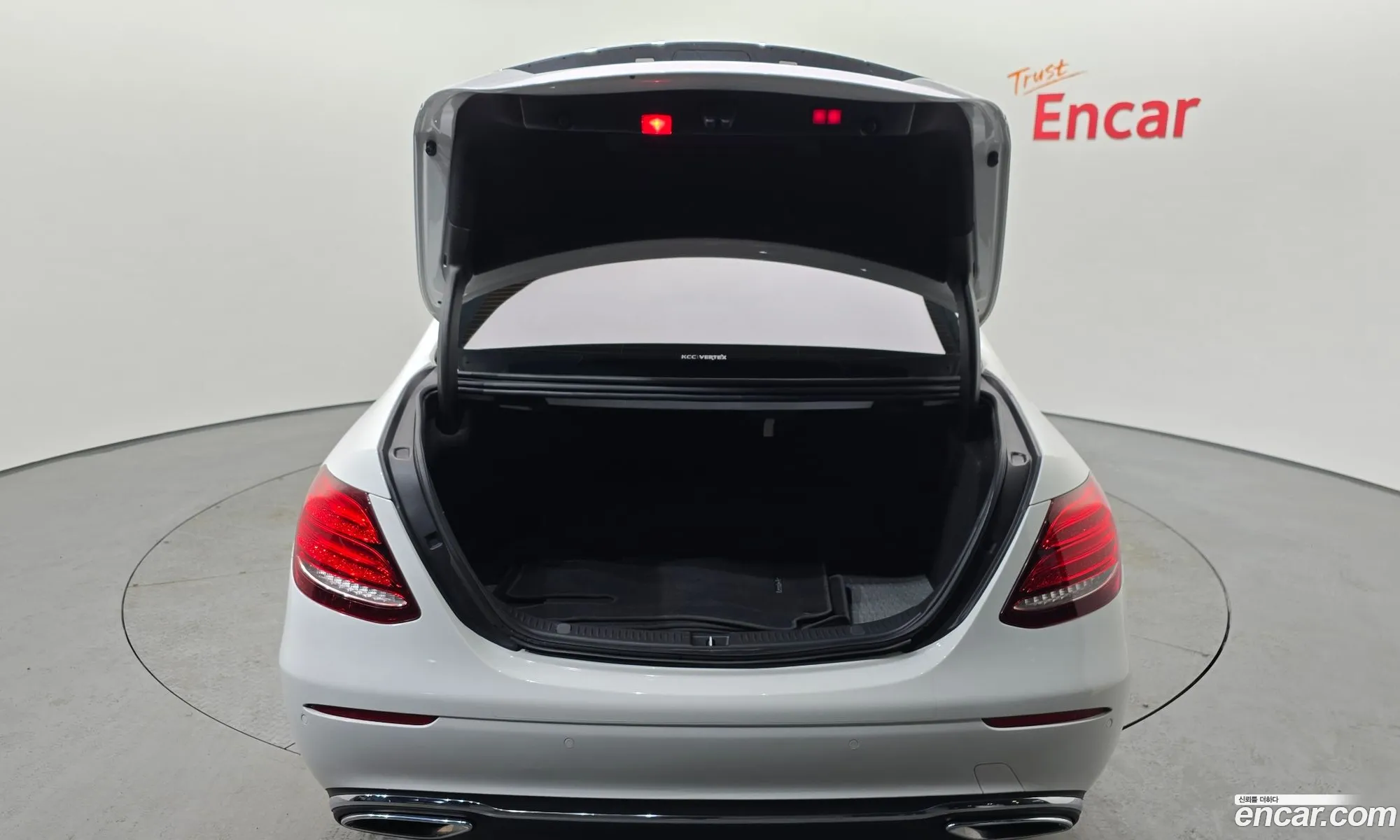 E-Class W213E220D Exclusive - фотография 6570058
