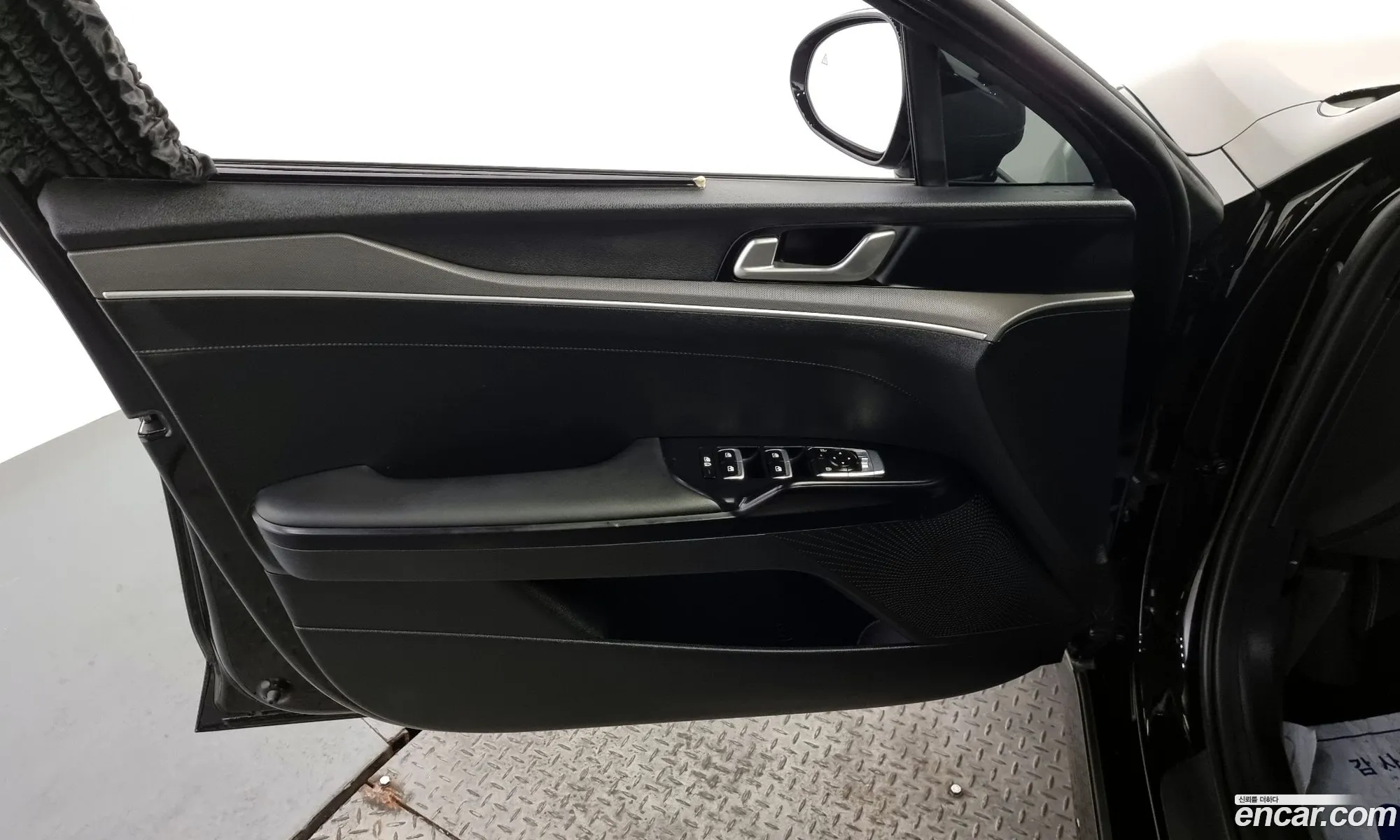 The New K5 3Rd Generation 20 Lpi Rent Car Prestige - фотография 12239106