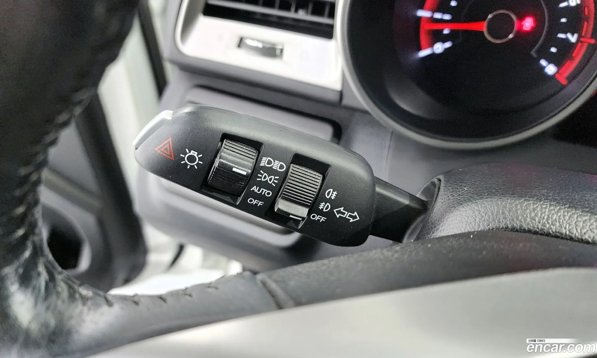 Ssangyong Tivoli Tivoli Vx 2Wd 2016 - фотография 17147451