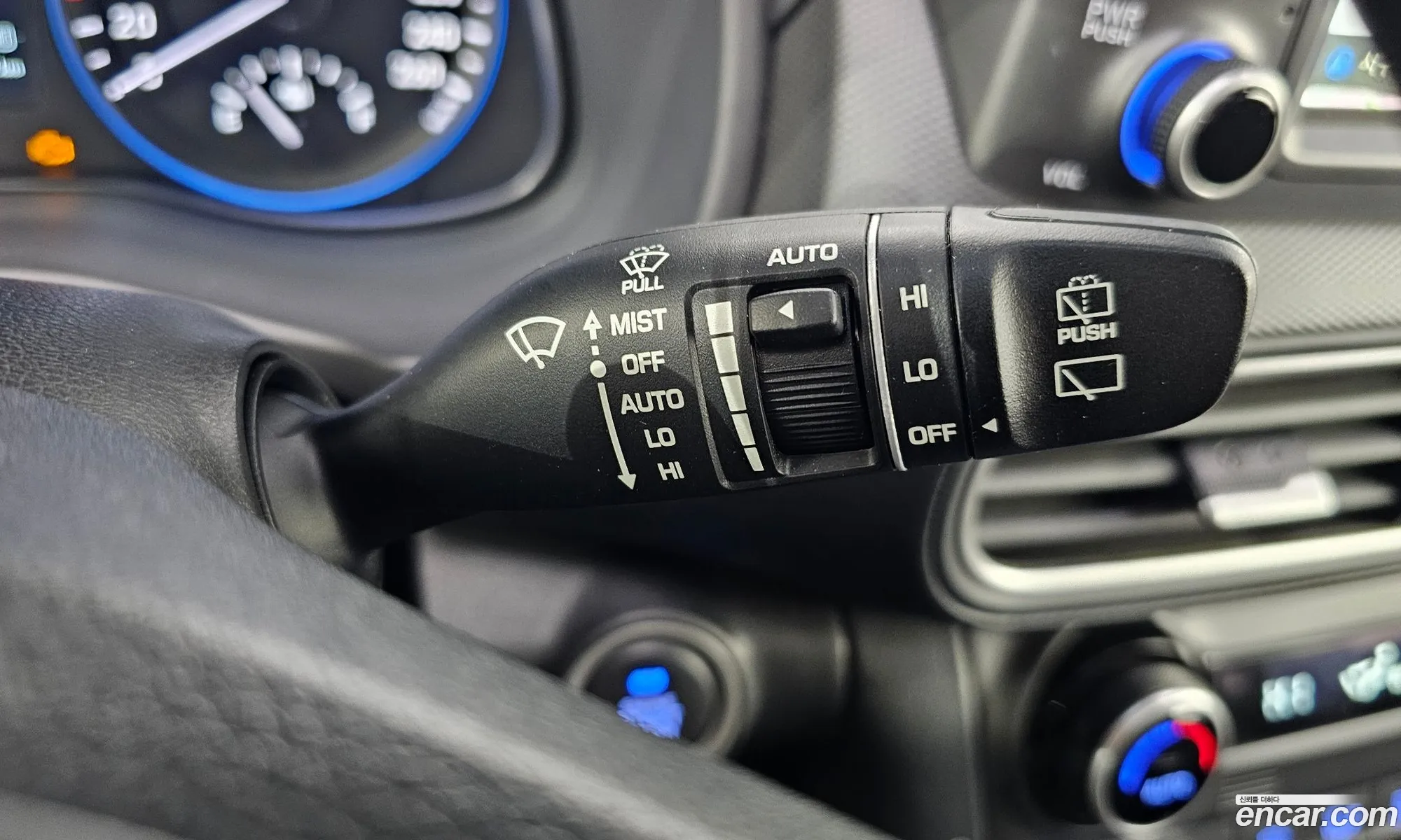 Kona 16 Turbo 2Wd Modern Tech - фотография 14899817
