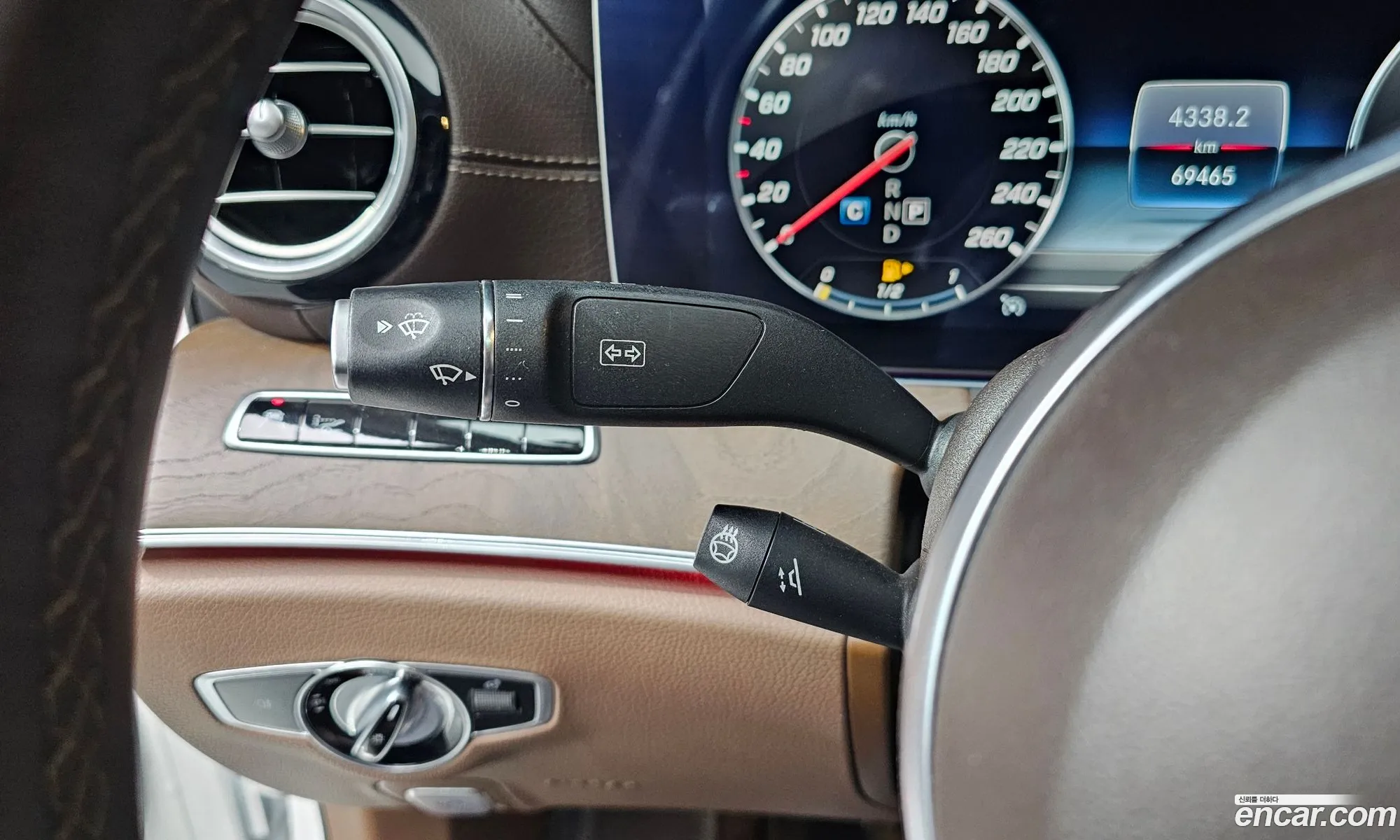 Mercedes-Benz E-Klasse E300 Exclusive 2019 - фотография 4739829
