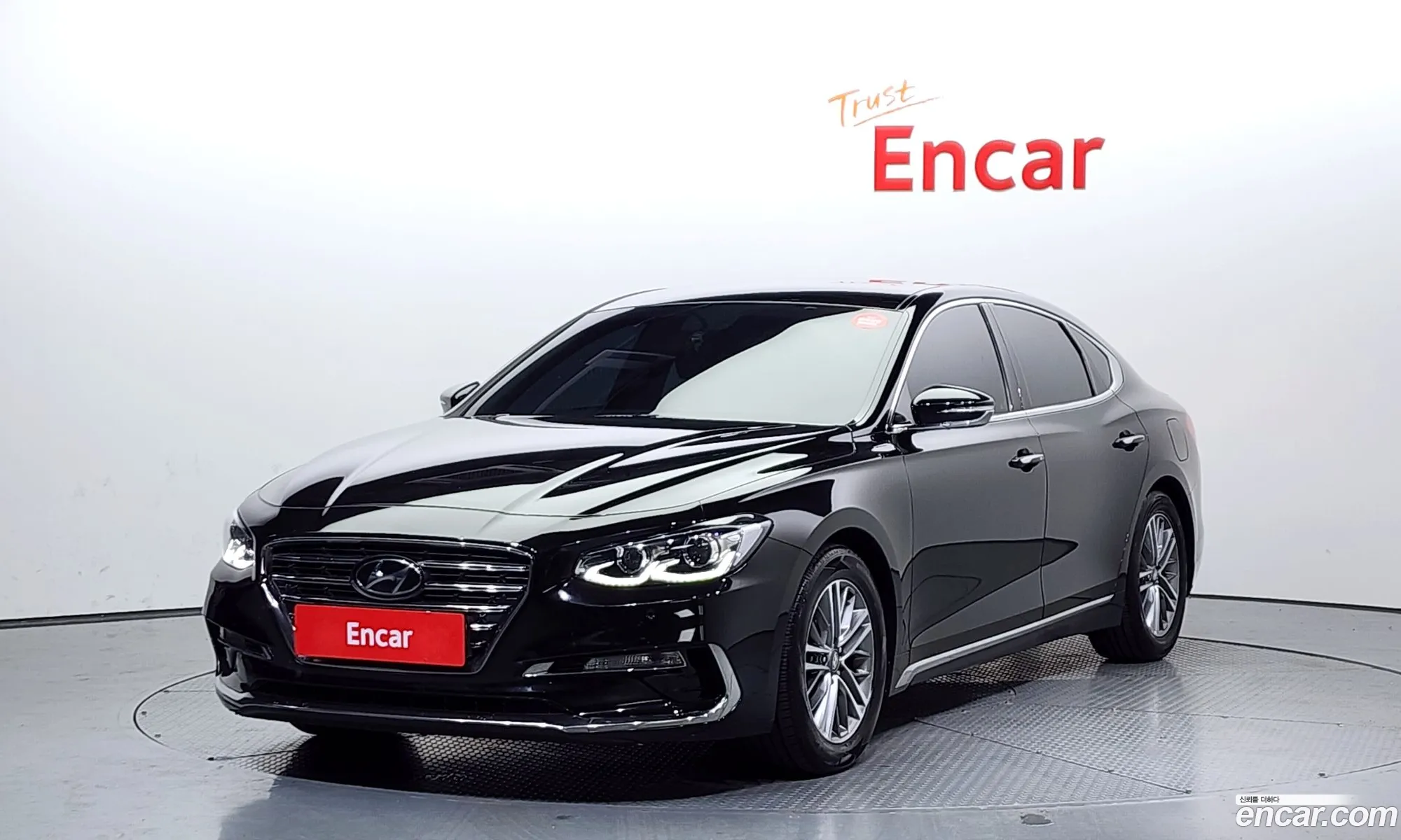 Grandeur Ig 30 Lpi Modern Rent -A -Car - фотография 1110274