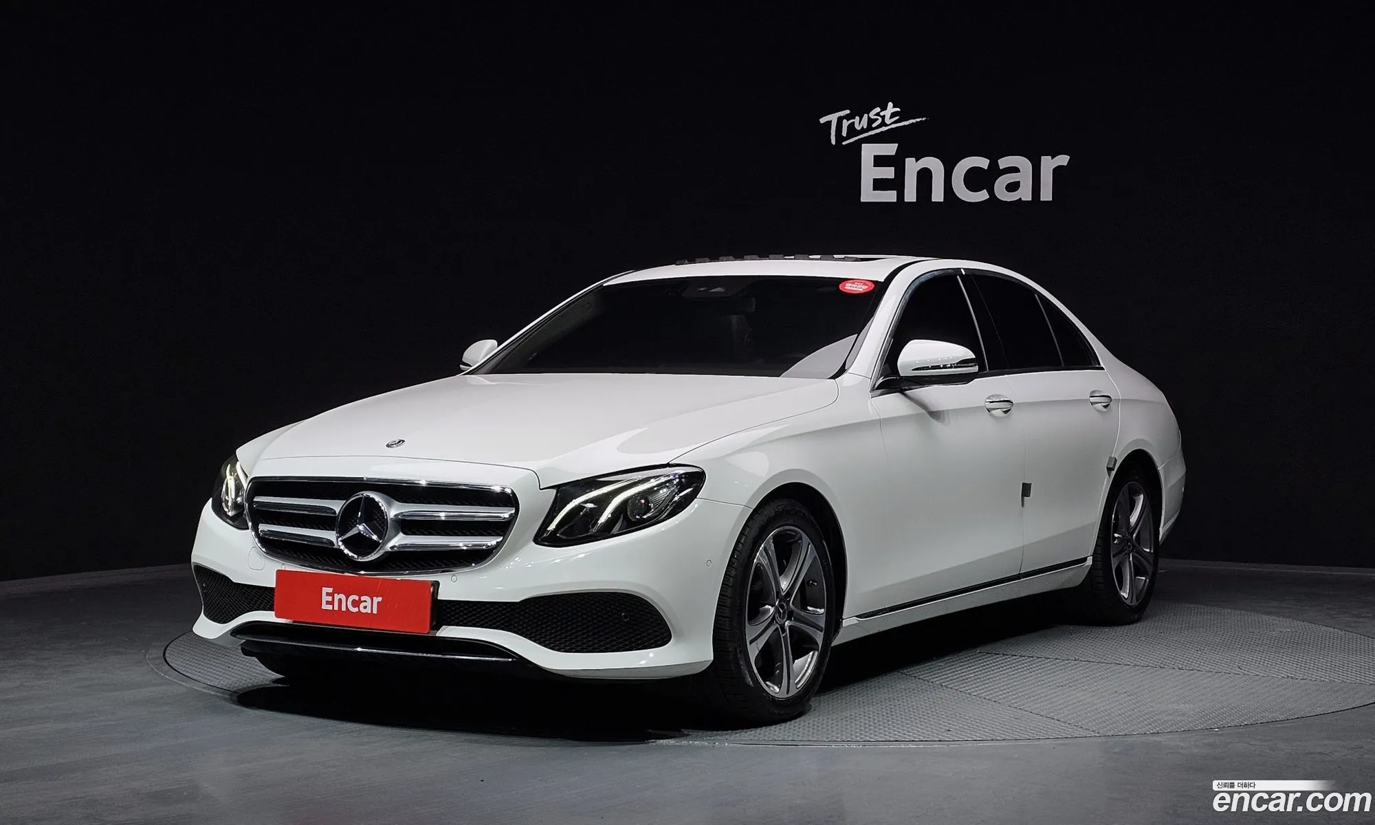 E-Class W213 E300 Avant-Garde - фотография 11950209