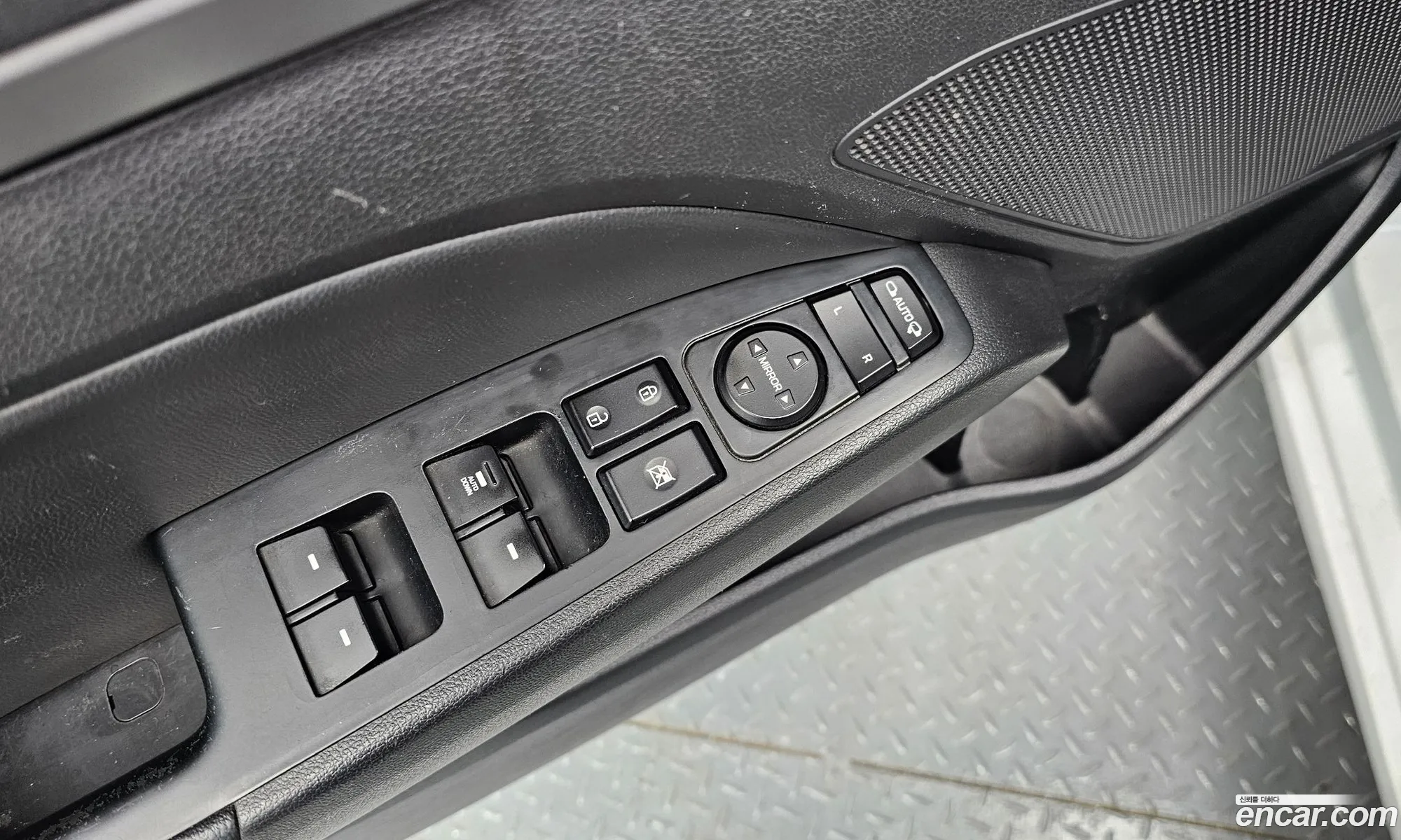 Avante Ad 16 Lpi Smart Rent -A -Car - фотография 1130330