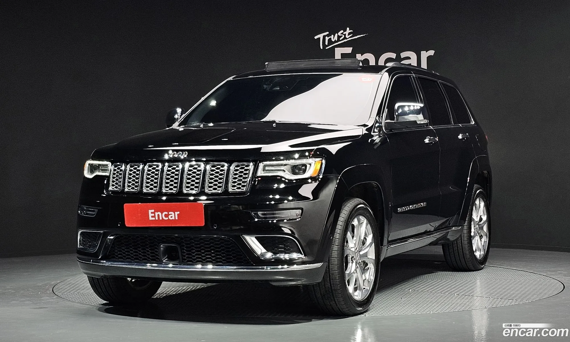 Grand Cherokee 36 Summit Wk2 - фотография 14406210
