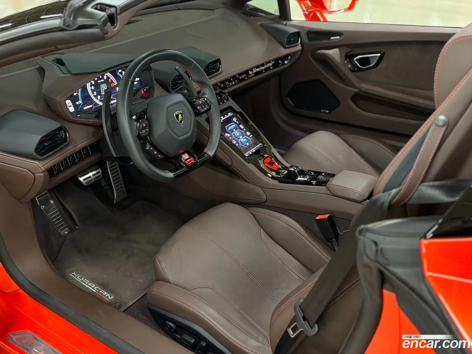 Lamborghini Huracán Lp640-4 Evo Spyder 2023 - фотография 3544836