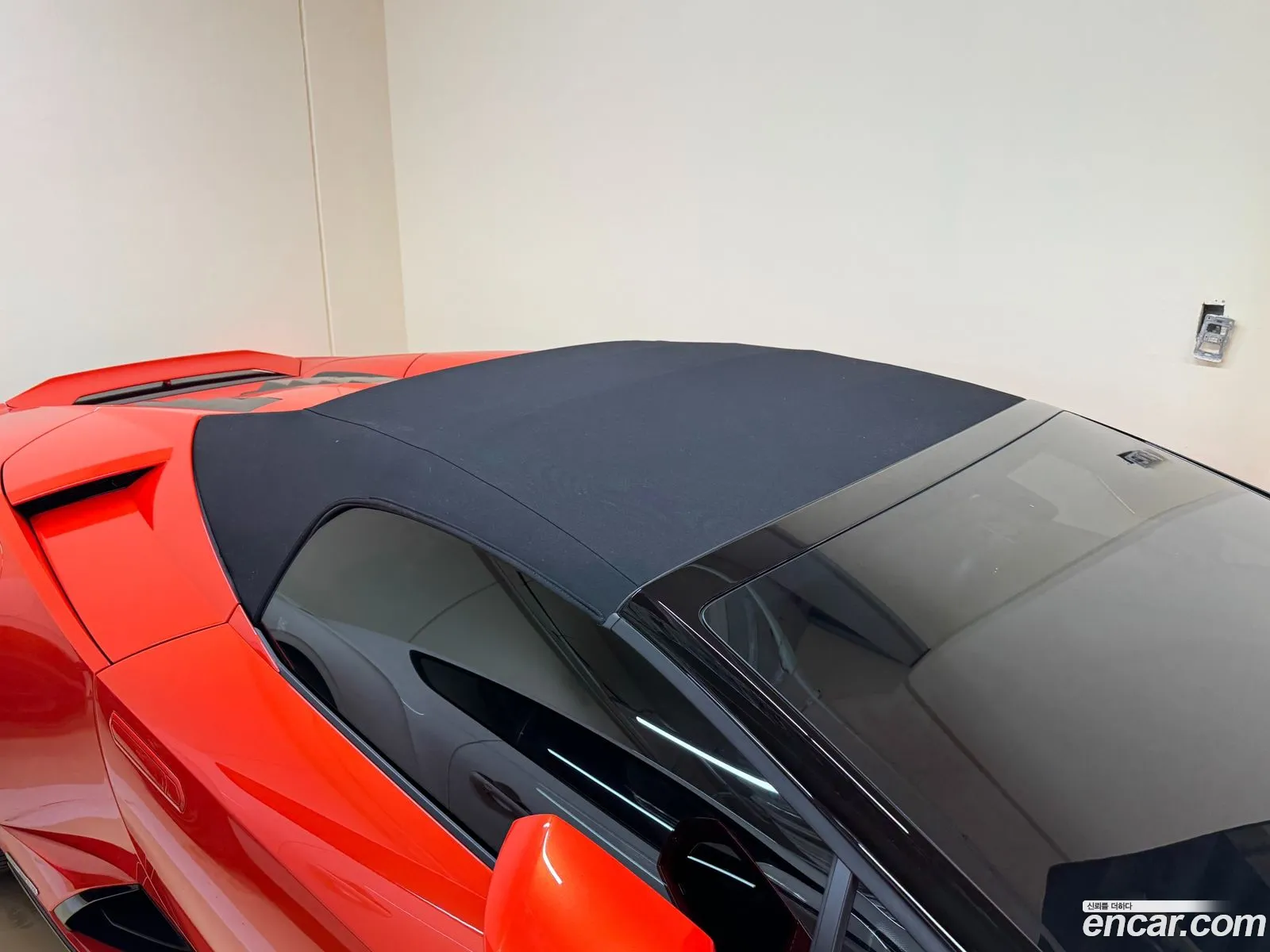 Lamborghini Huracán Lp640-4 Evo Spyder 2023 - фотография 3544835