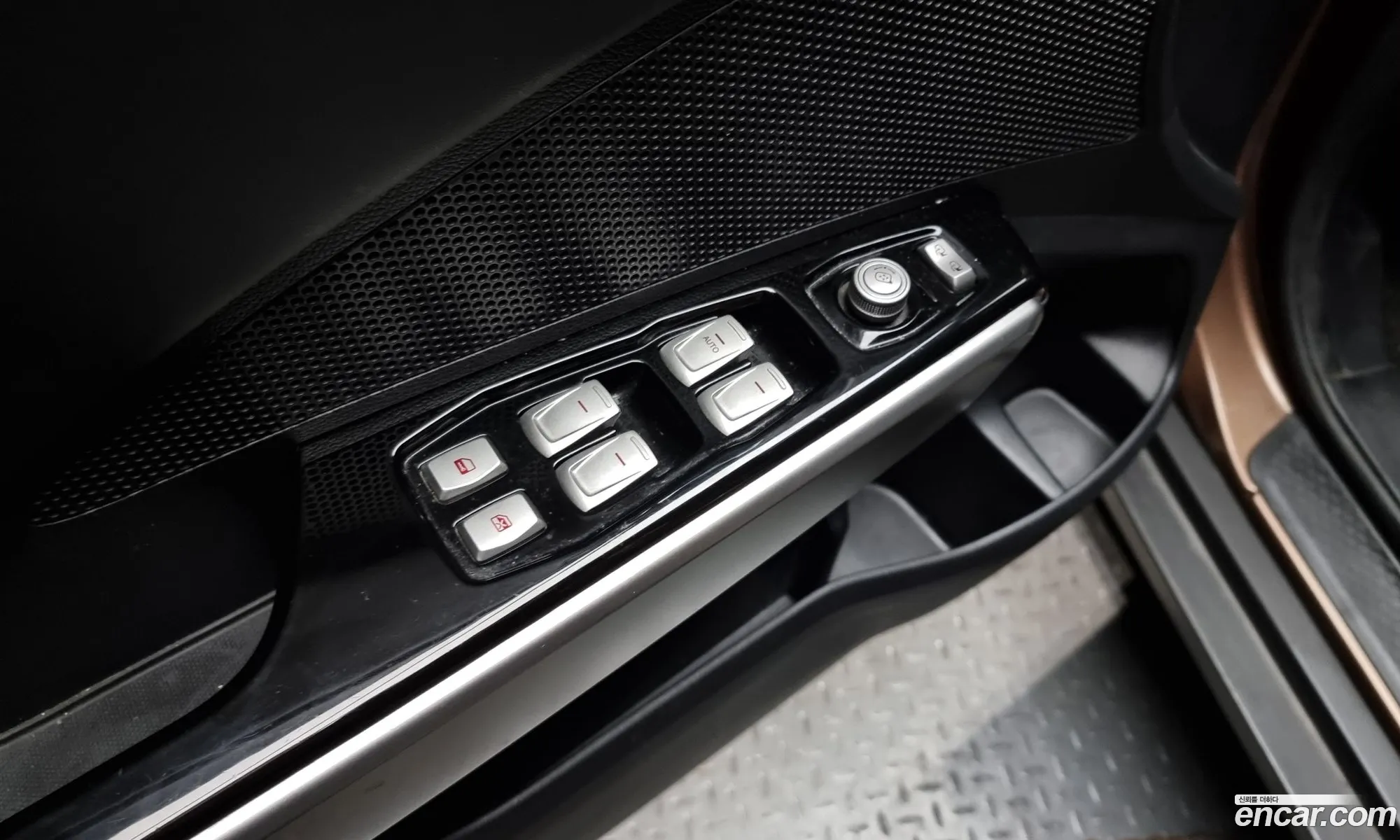 Ssangyong Tivoli Vx 2Wd 2016 - фотография 15737620