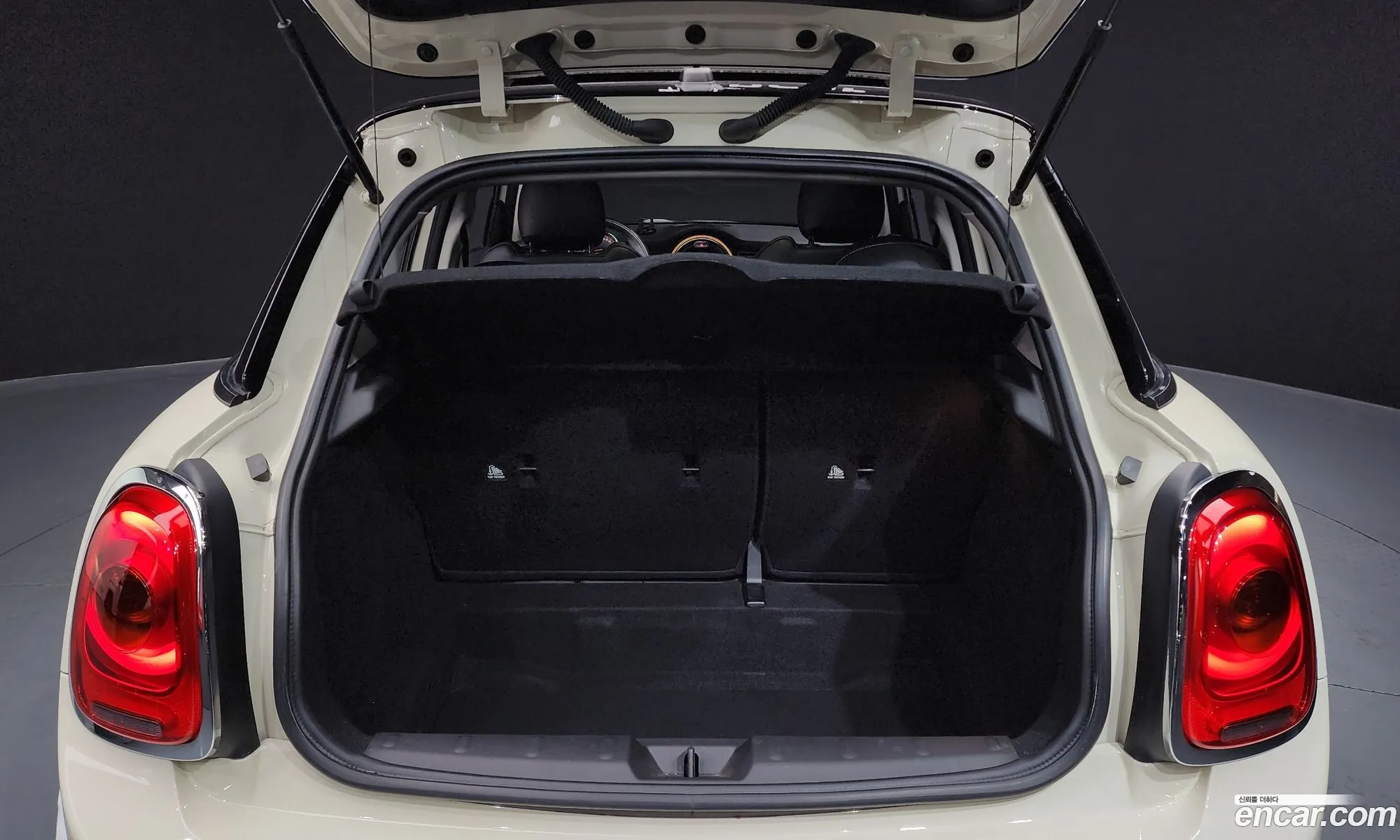 Cooper D 5 Door Basic 3Rd Generation - фотография 5864025