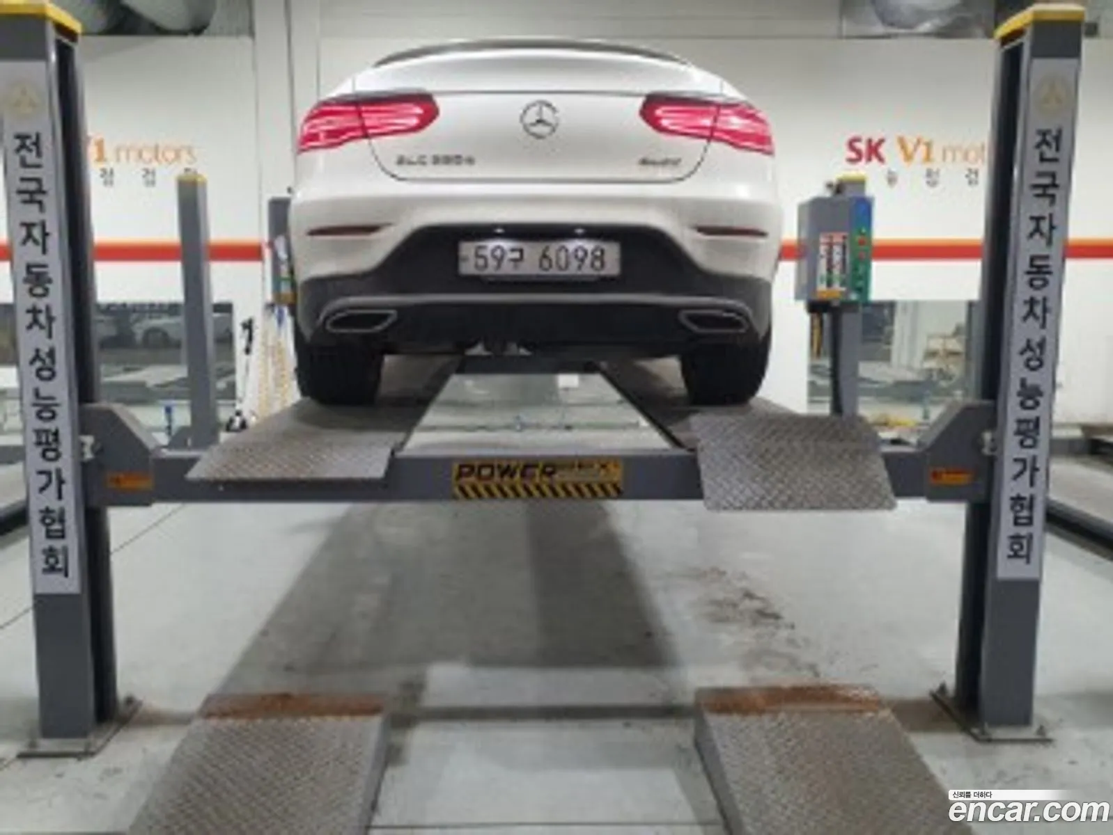 Mercedes-Benz Glc Glc220 D 4Matic Premium Coupe 2017 - фотография 3342706